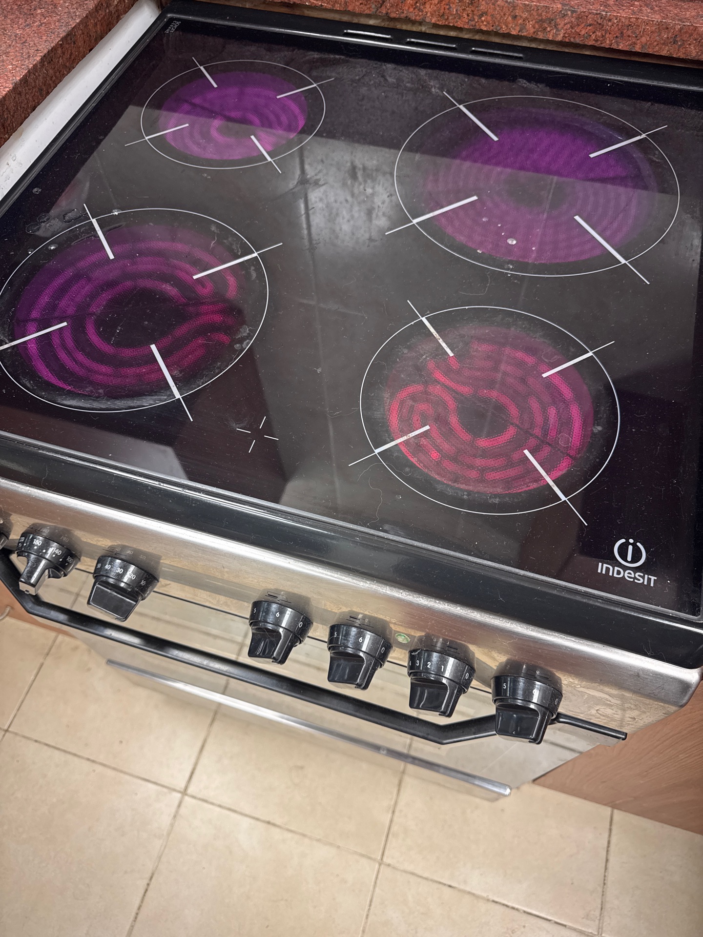 indesit electric cooking range owen stove ceramic  - Image 2