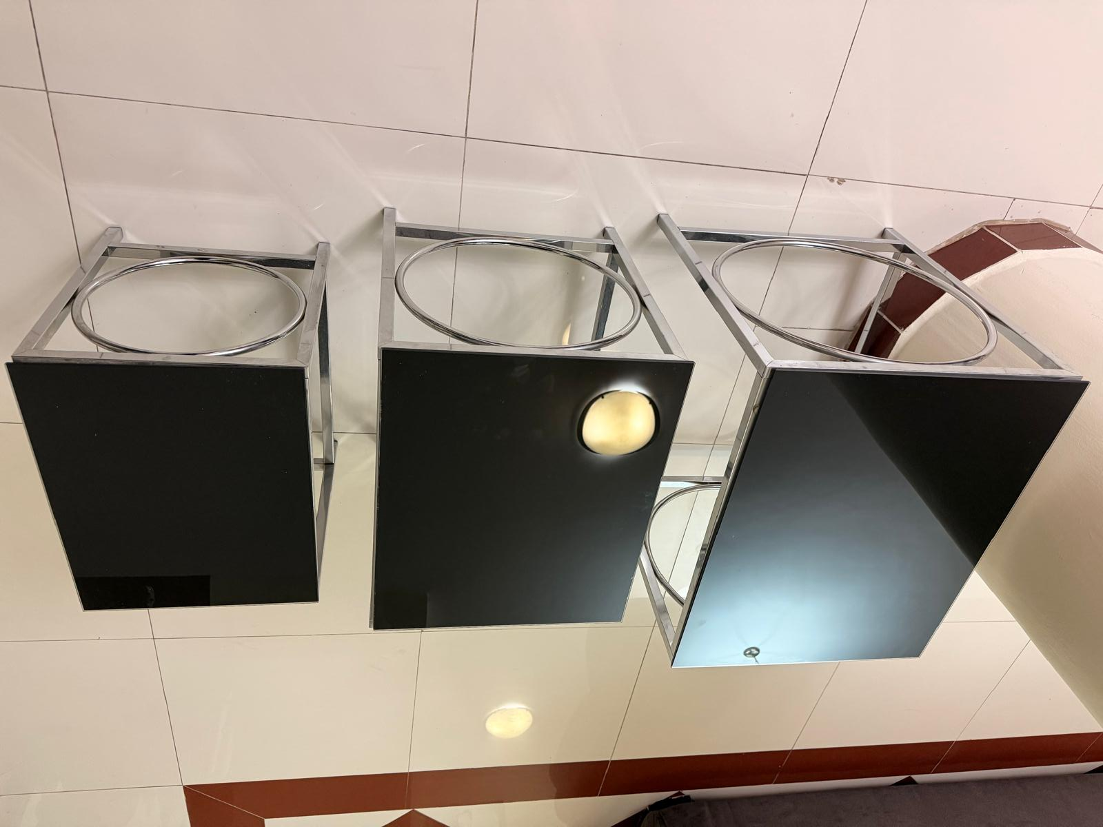 Glass Stood - Image 3