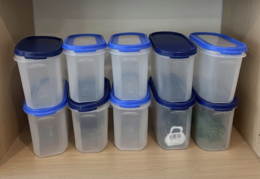 Urgent sale- MILTON  KITCHEN CONTAINERS 800-1000 mL capacity - Image 3