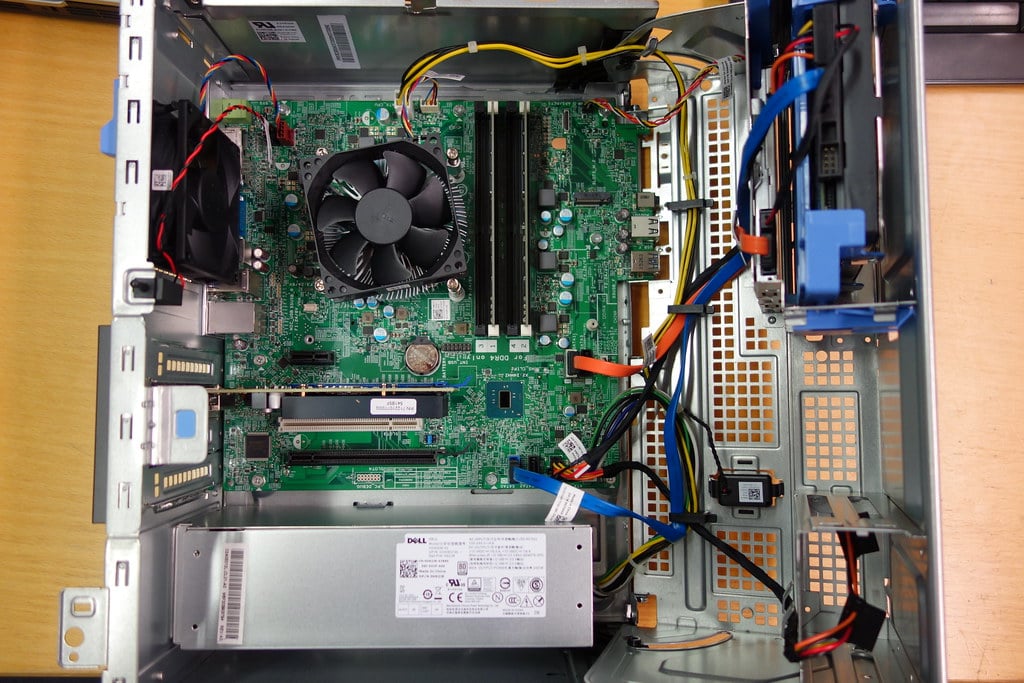 Dell OptiPlex 7040 - Image 2