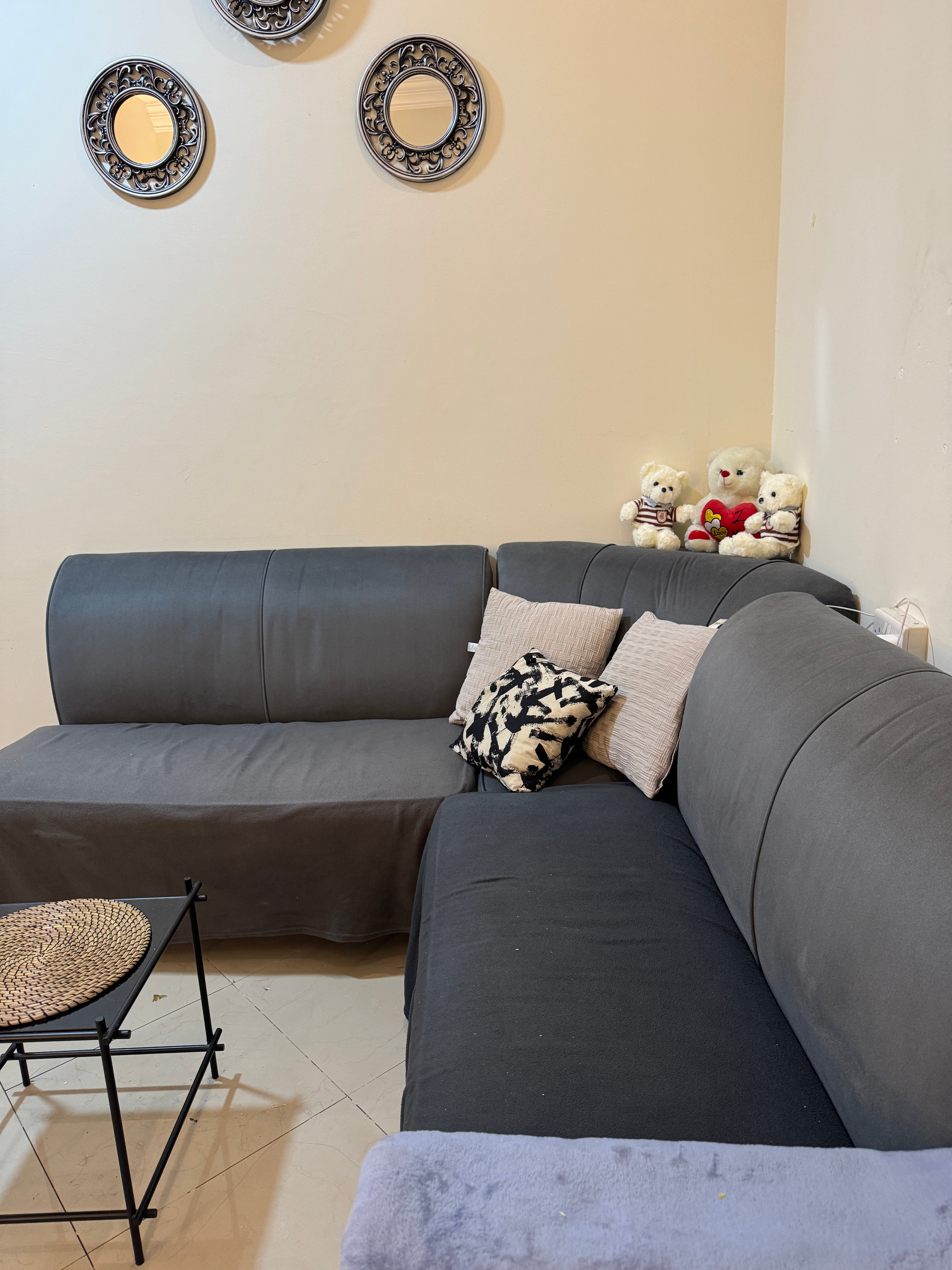Corner sofa, no damage. very good condition  - Image 3
