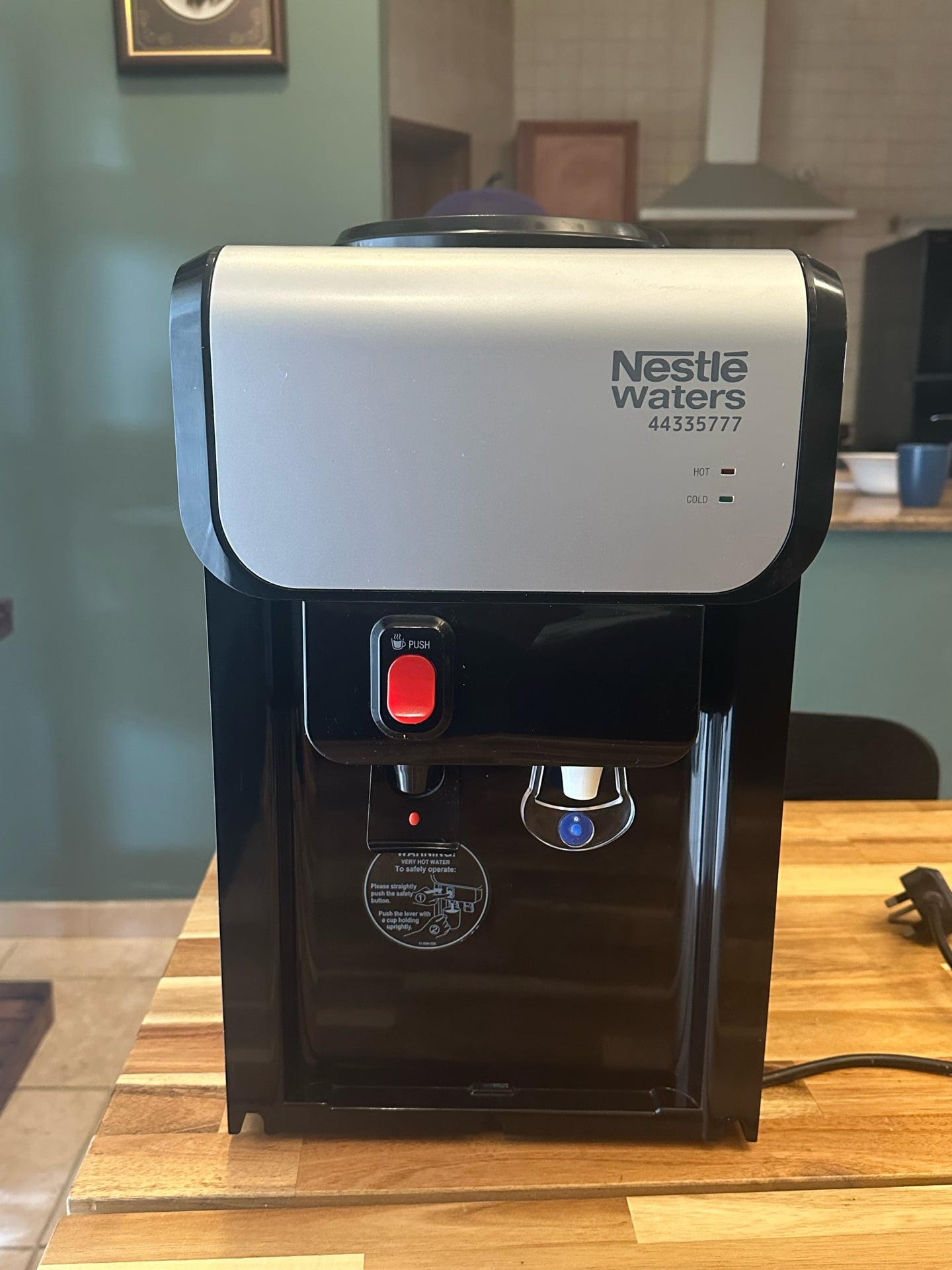 Nestlé Hot & Cold Water Dispenser – 550 QAR (Negotiable) - Image 2