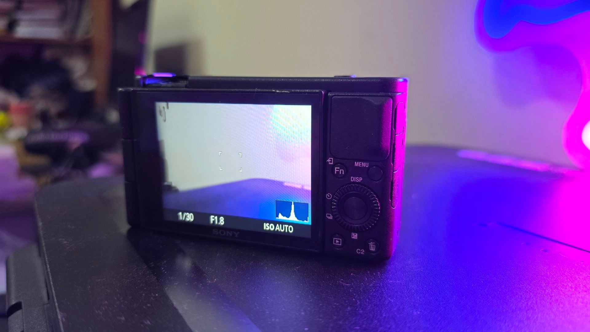 Sony ZV1 4k Zoom Vlogging camera for sale - Image 6