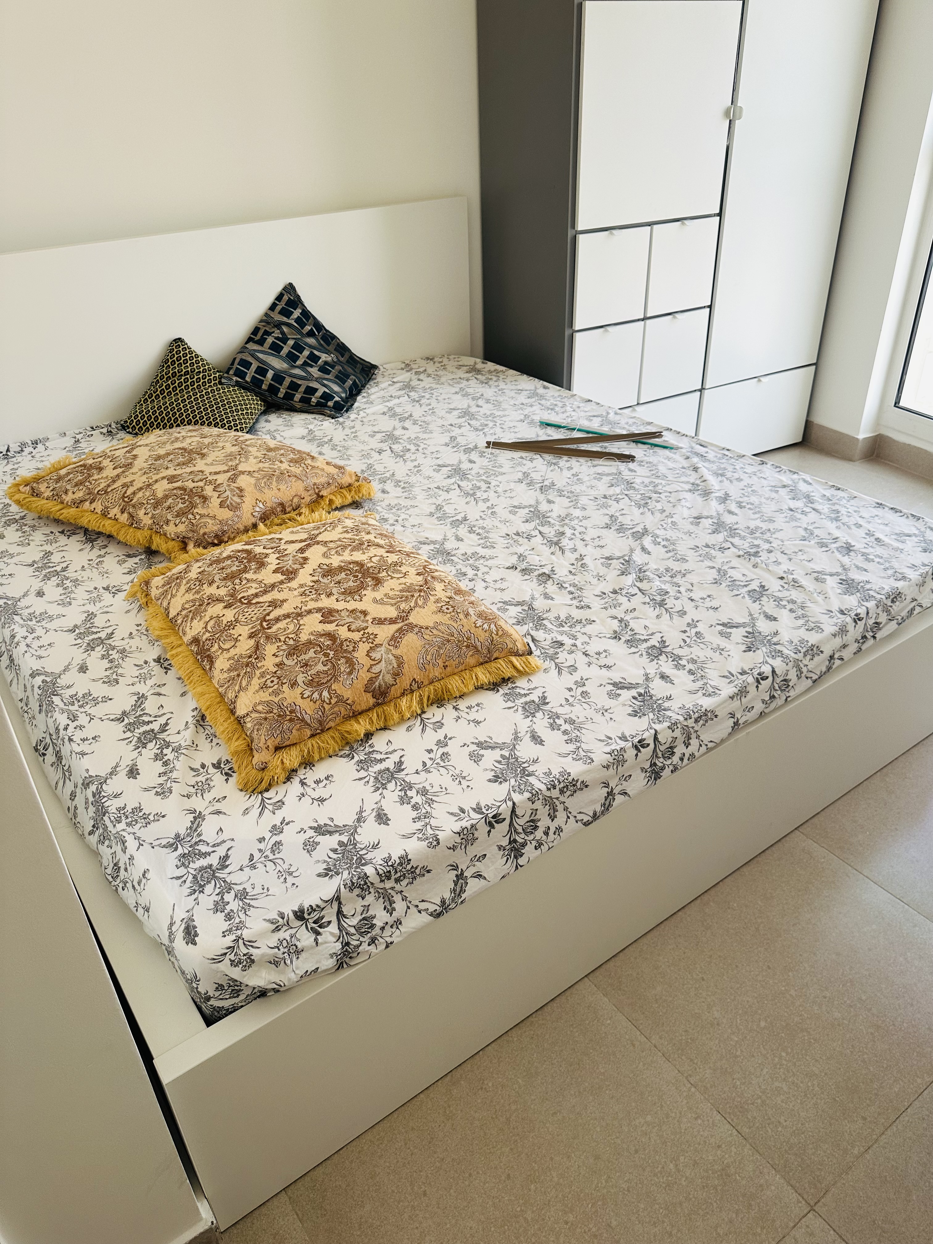 King Size Bed - Image 1