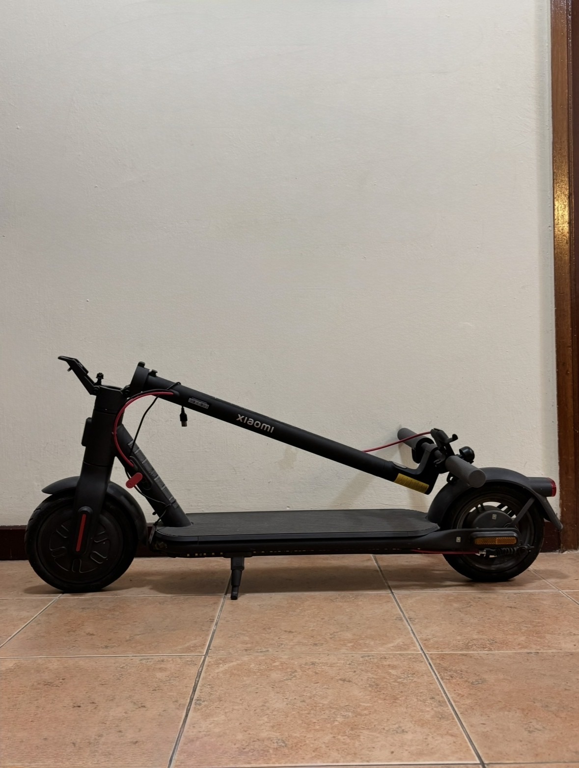 MI Scooter 4 Lite - Image 4