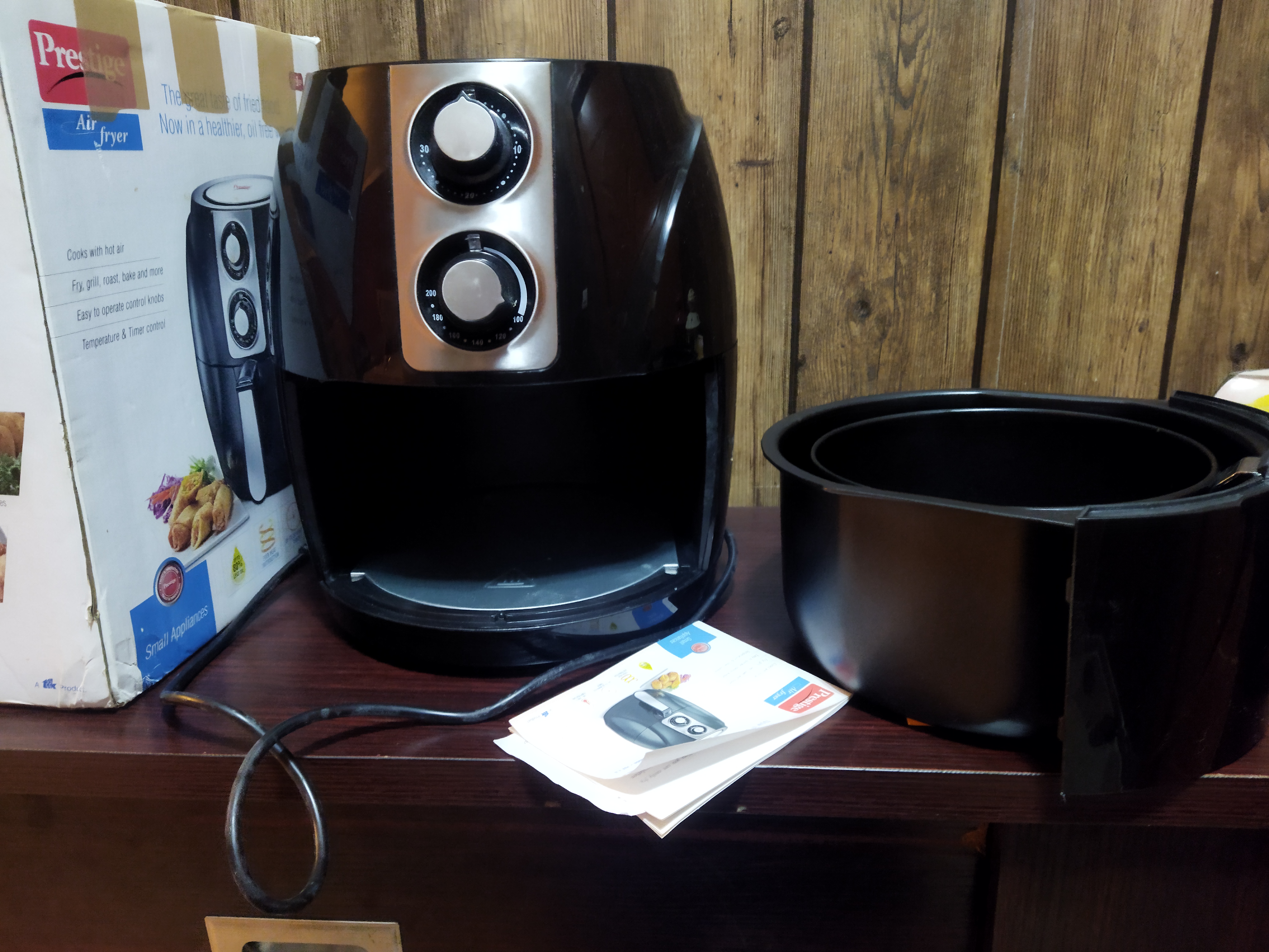 Prestige Air fryer in good condition  - Image 3
