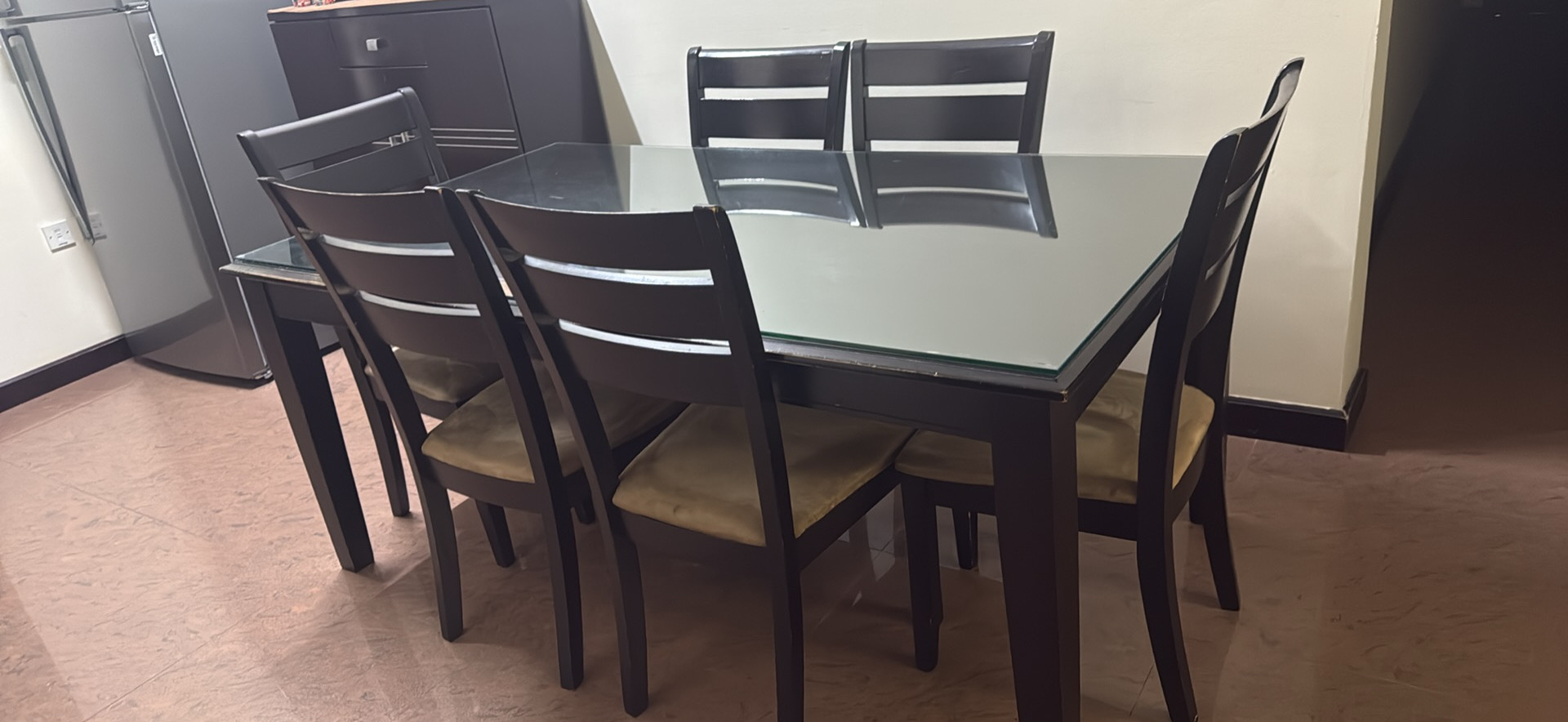 SOFA AND DINING TABLE - Image 1