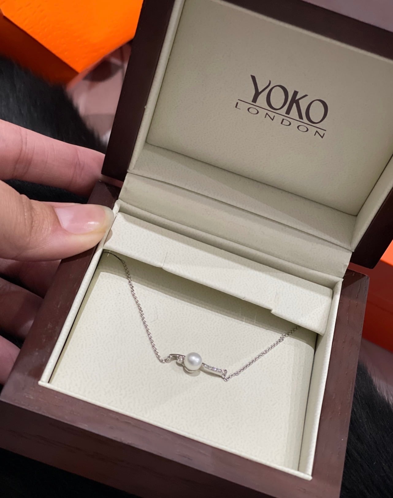 18kt White Gold Freshwater Pearl And Diamond Necklace - Image 2