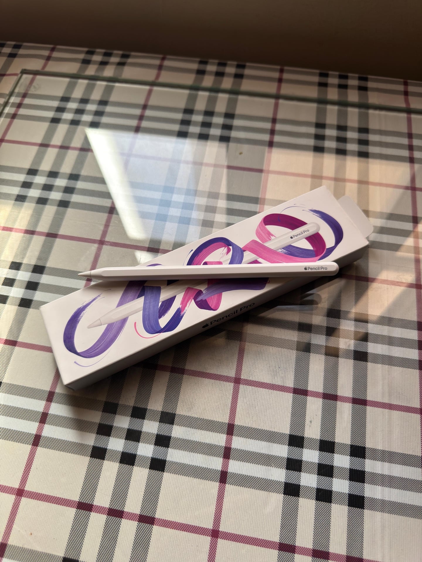 7th gen iPad pro m4 chip 11 inch and Apple Pencil pro and keyboard  - Image 4