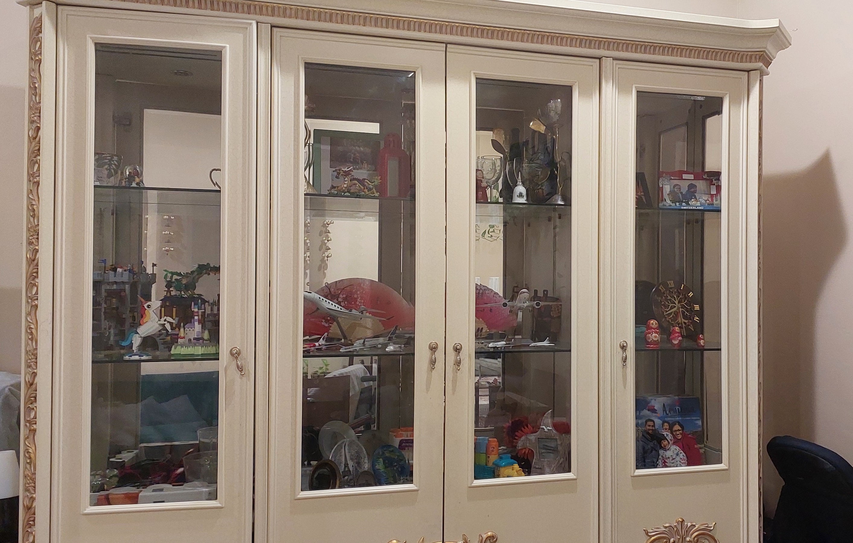 4 door crockery cupboard  - Image 4