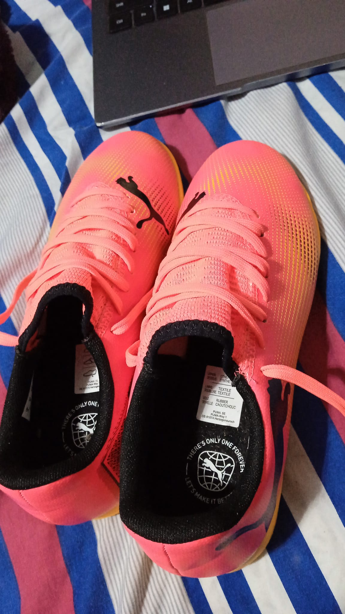 Puma boots for sale - Image 1