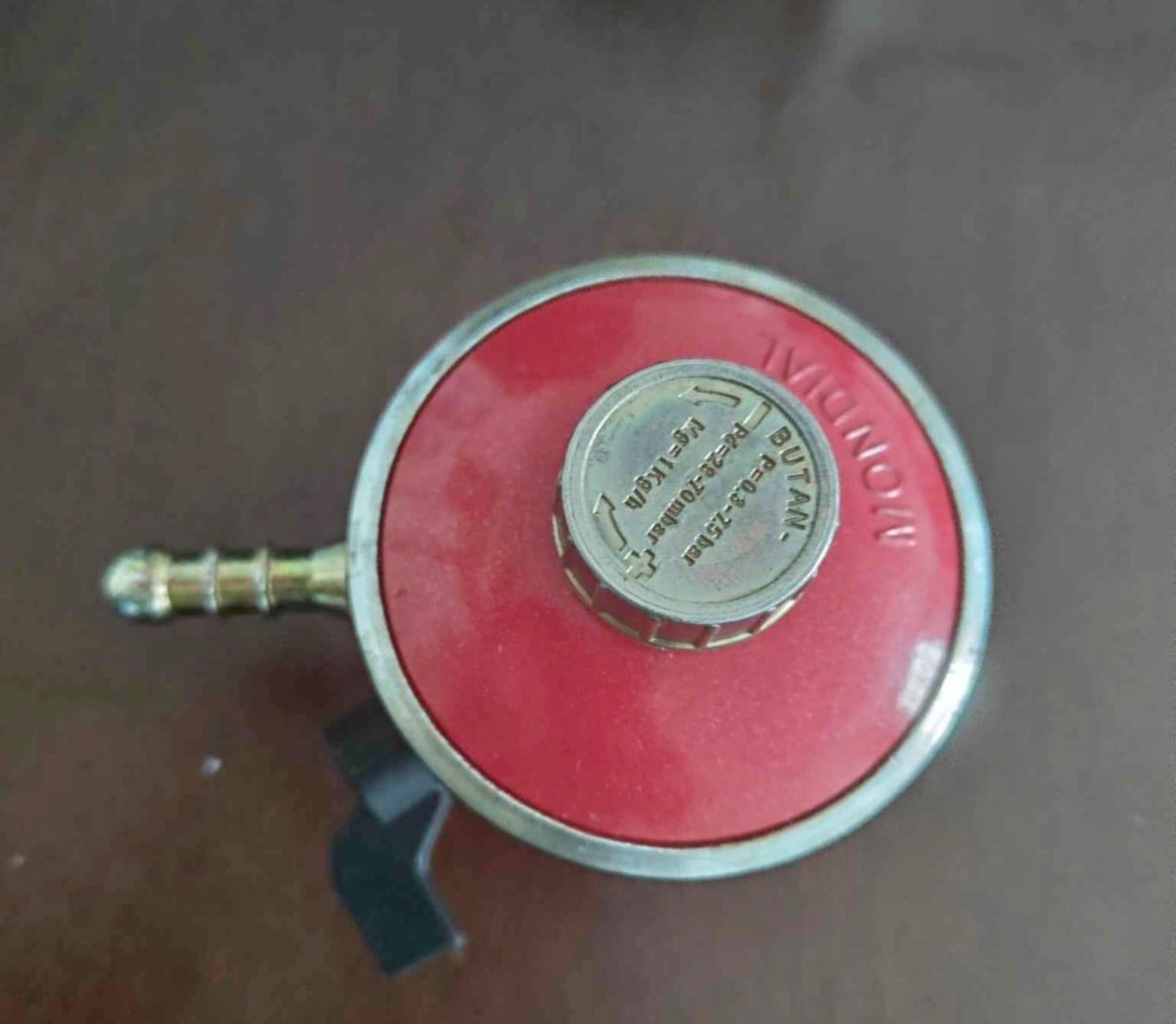 Gas cylinder with stove and accessories  - Image 2