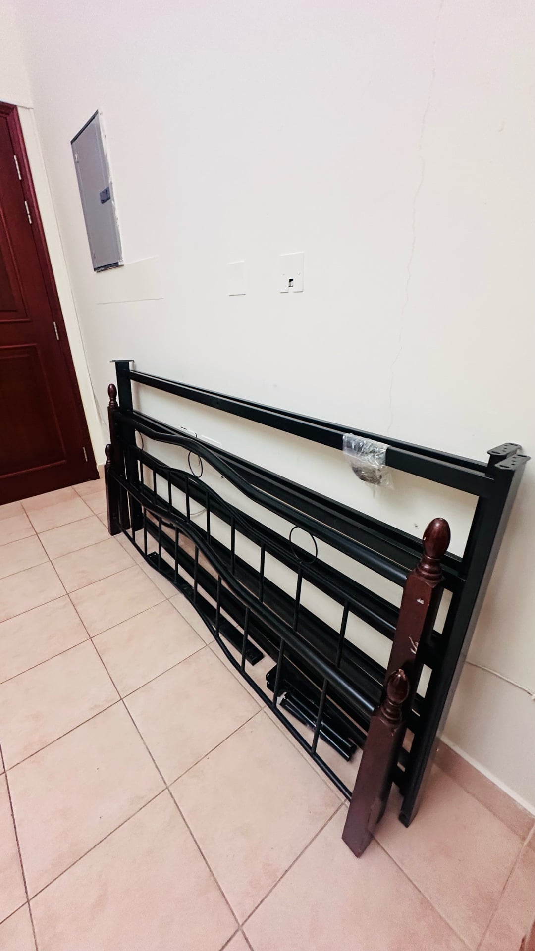Black Metal Bed Frame for Sale – Excellent Condition - Image 6