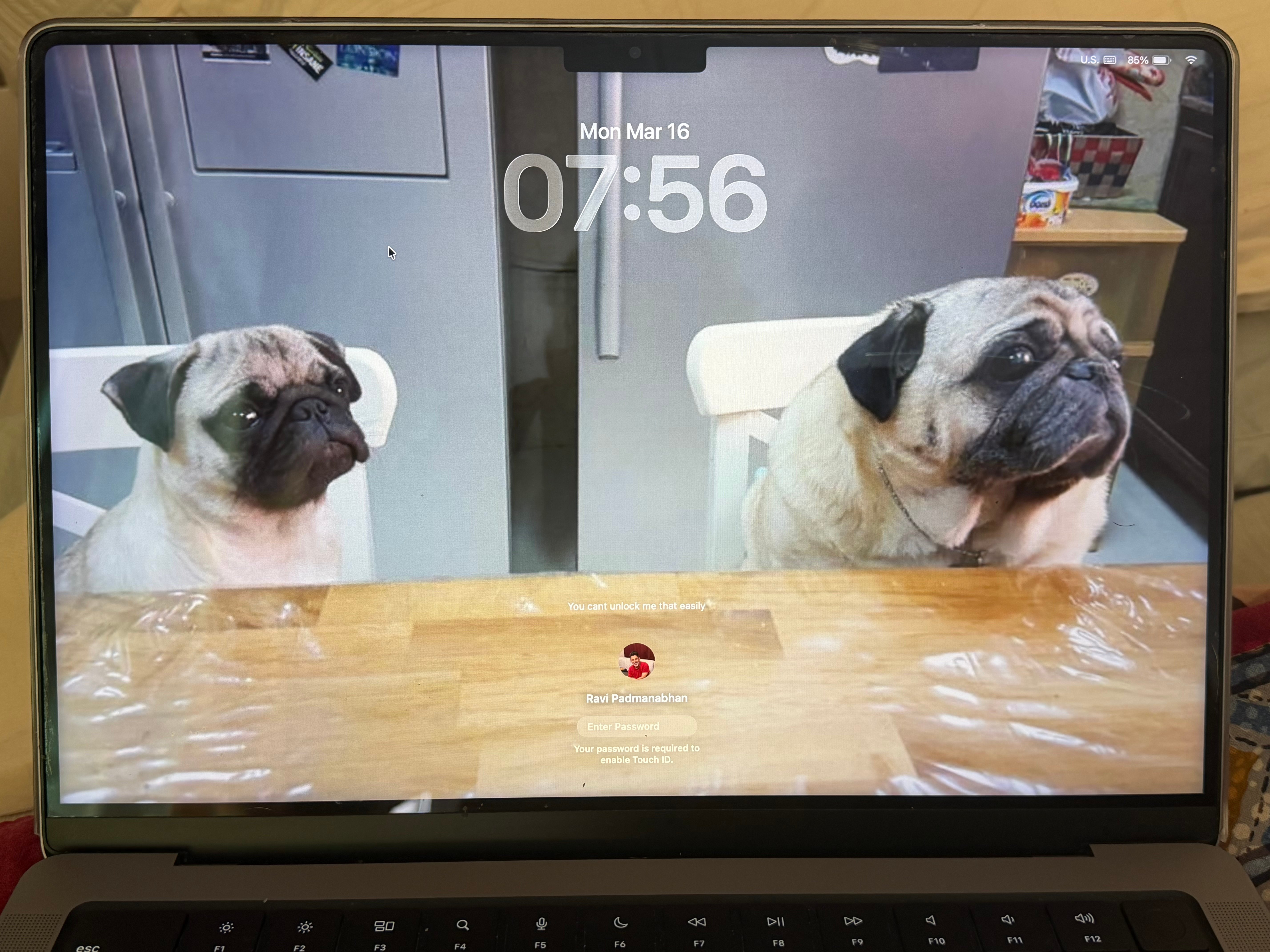 Mac book Pro - Image 5