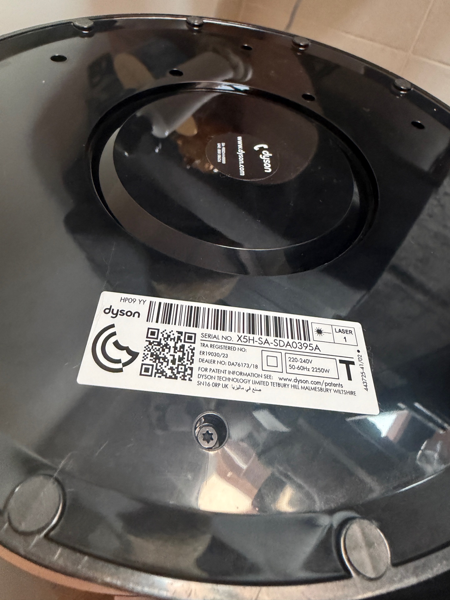 Dyson Purifier Hot+Cool Formaldehyde (HP09) – Like New - Image 4