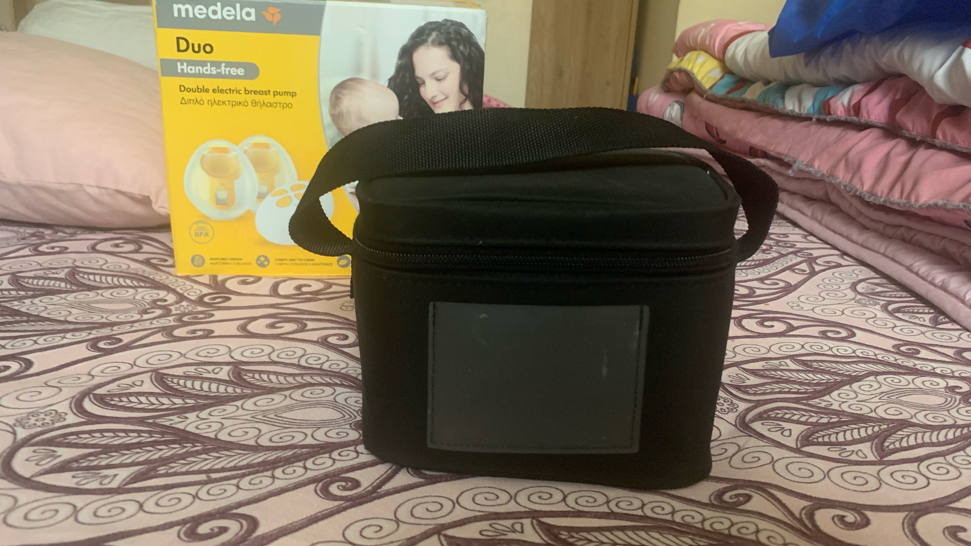 Madela duo electric breast pump and storage bottles bag with ice pack - Image 2