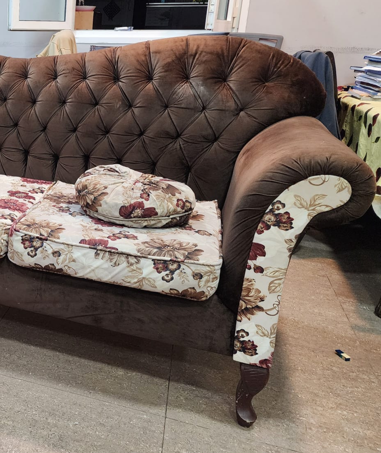 Sofa set ( 3+1+1 Seaters ) - Image 2