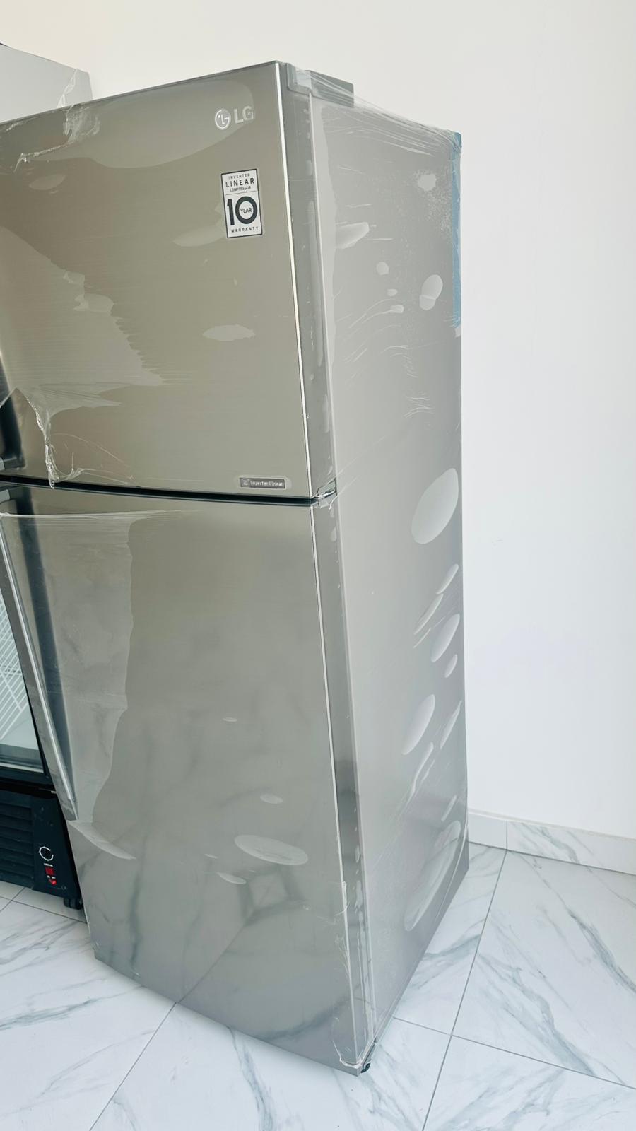 LG Refrigerator-Freezer for sale - Image 4