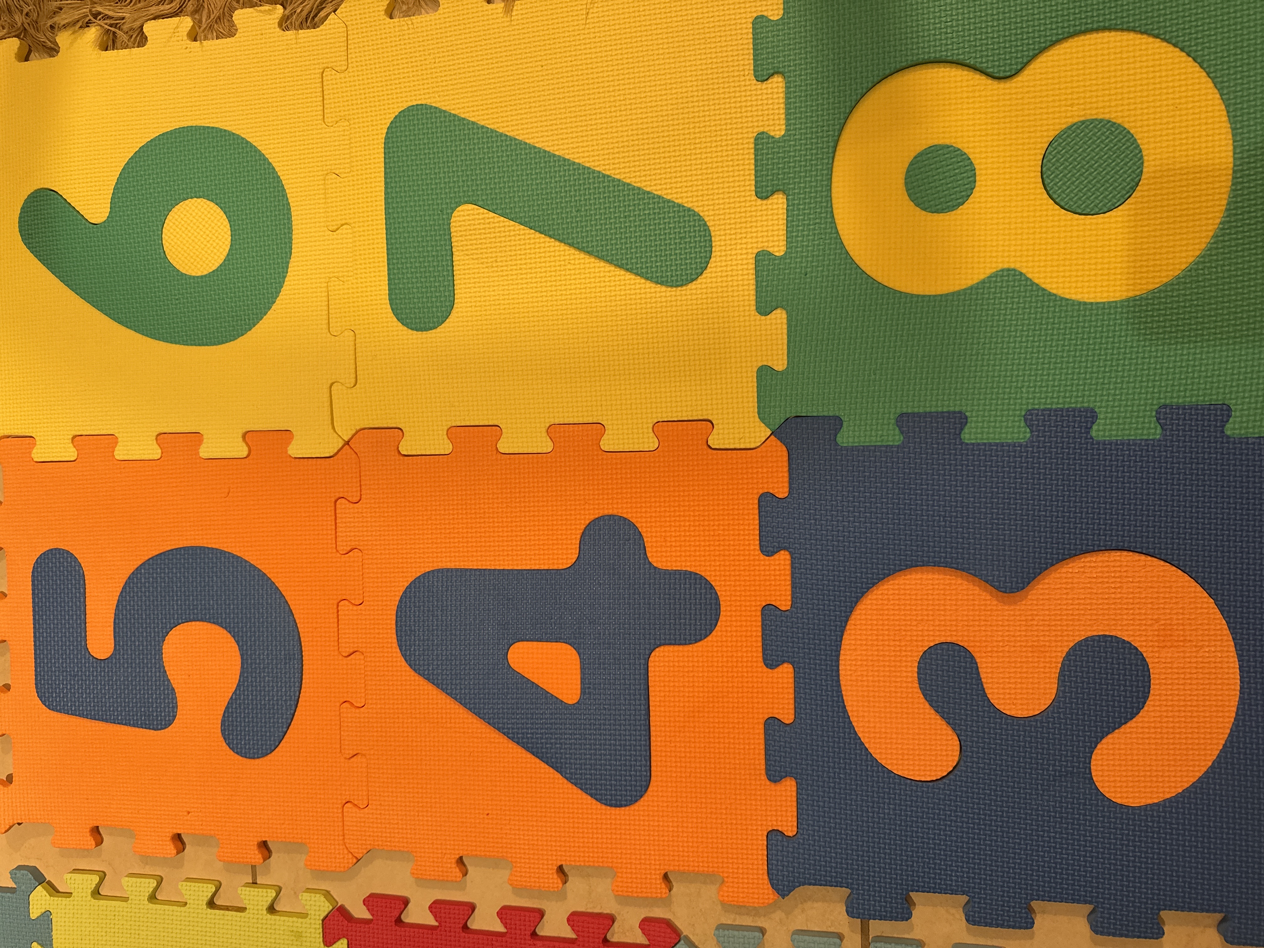 Rubber jigsaw floor mat - Image 4