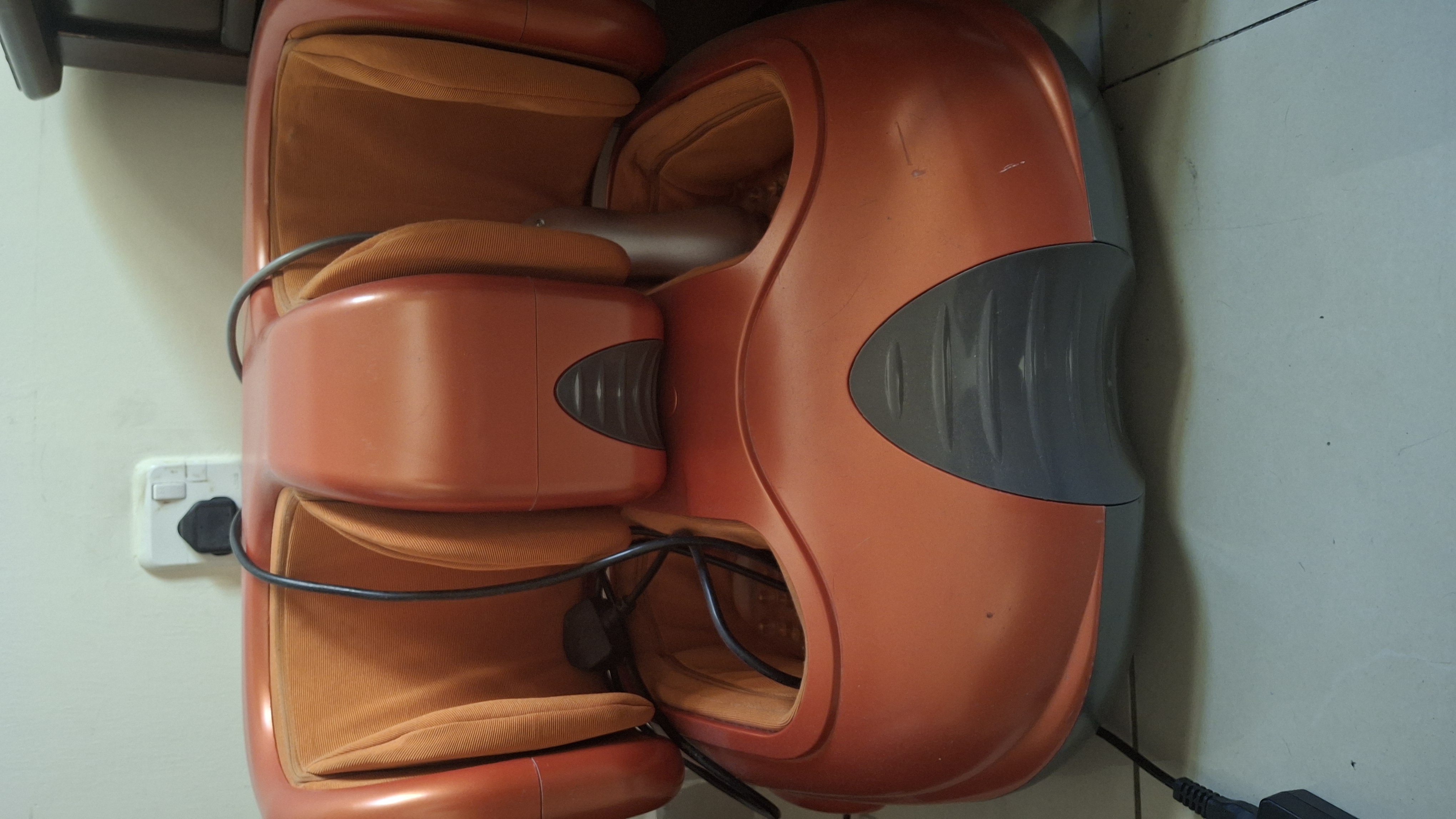 Hayati foot and calves massager - Image 1