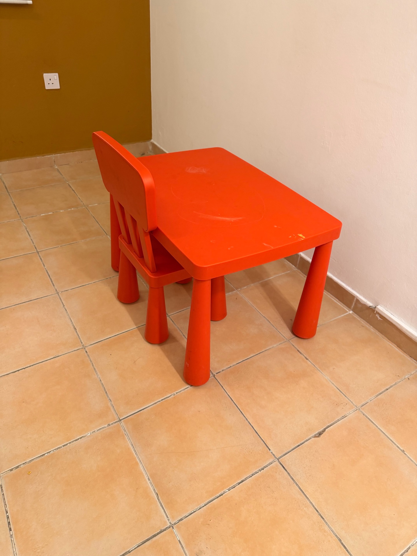 Ikea table and chair - Image 3