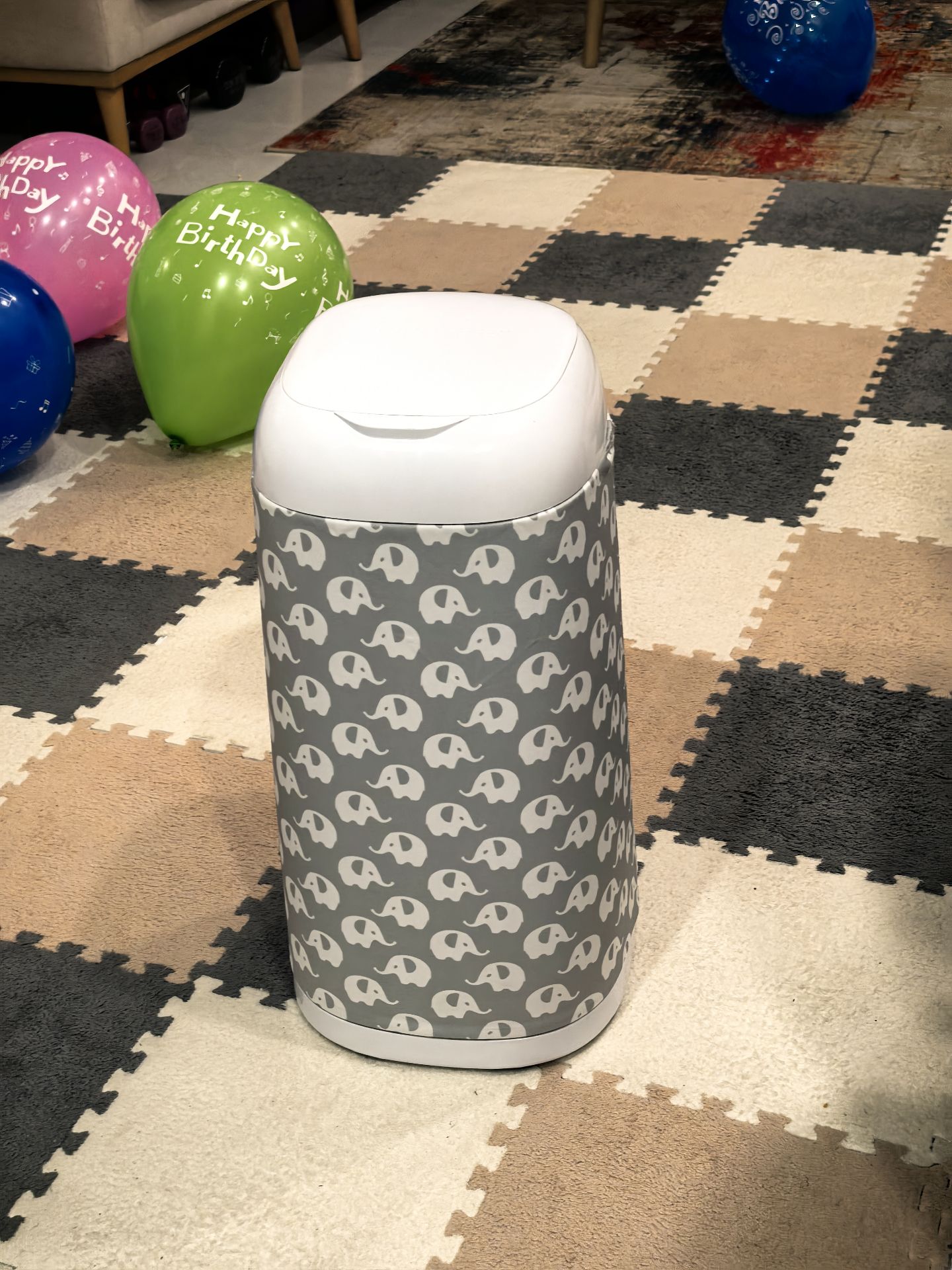 Angel care Nappy bin with additional cover. Good as new - Image 3