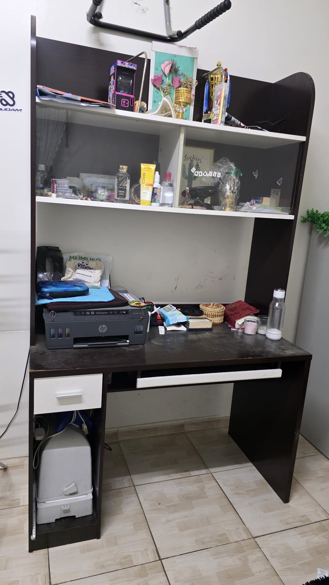 used table, chairs and computer desk - Image 4