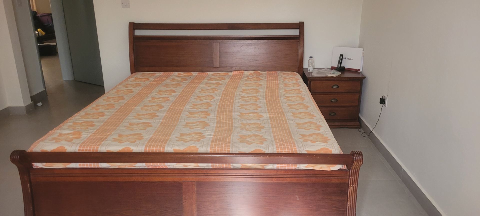 King Bed - Image 3