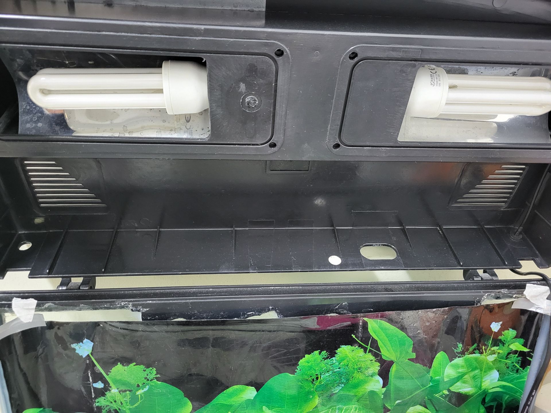 Fish tank - Image 2