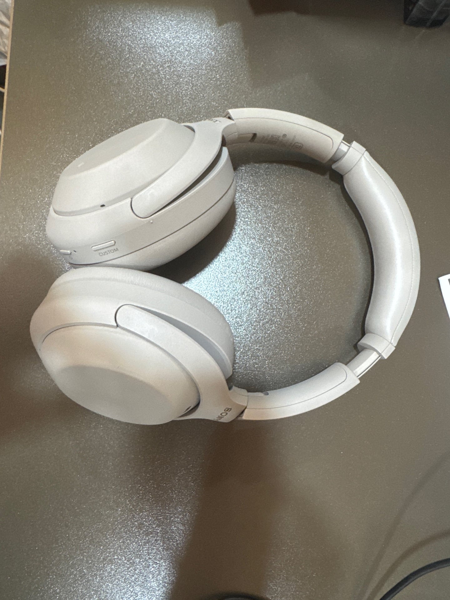 Sony WH-1000XM4 - Image 1