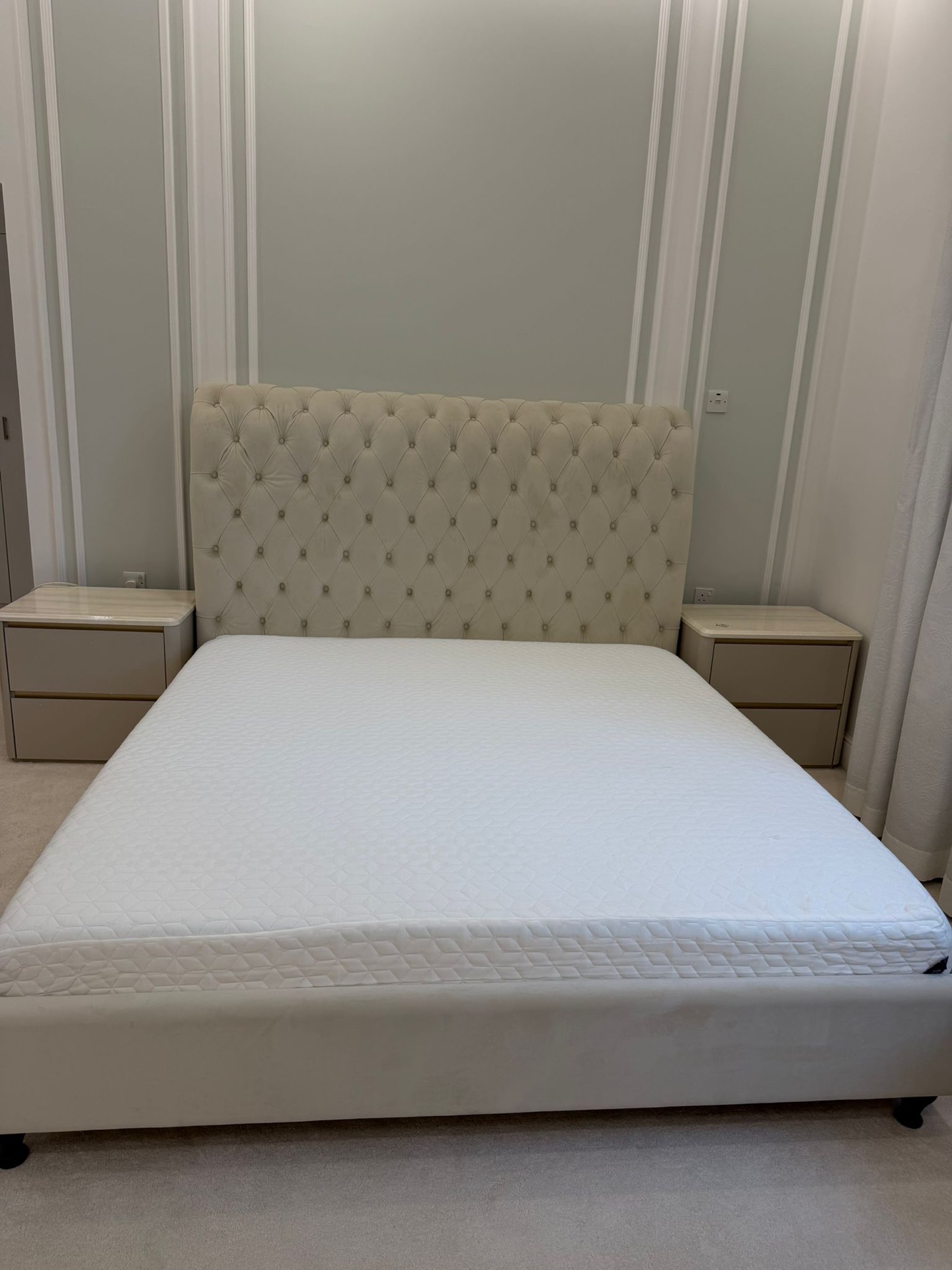 Bed , mattress & bedsides - Image 3