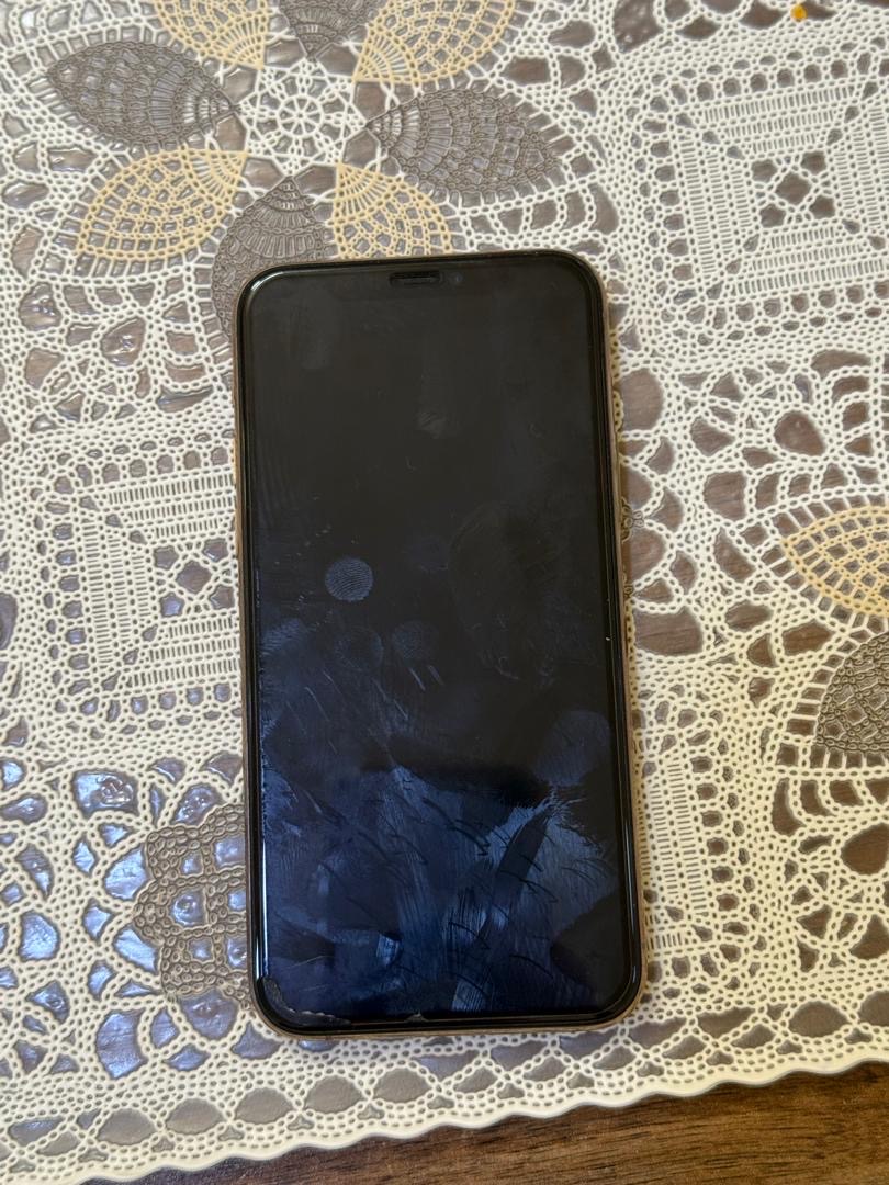 I Phone 11 Pro 256G - Image 2