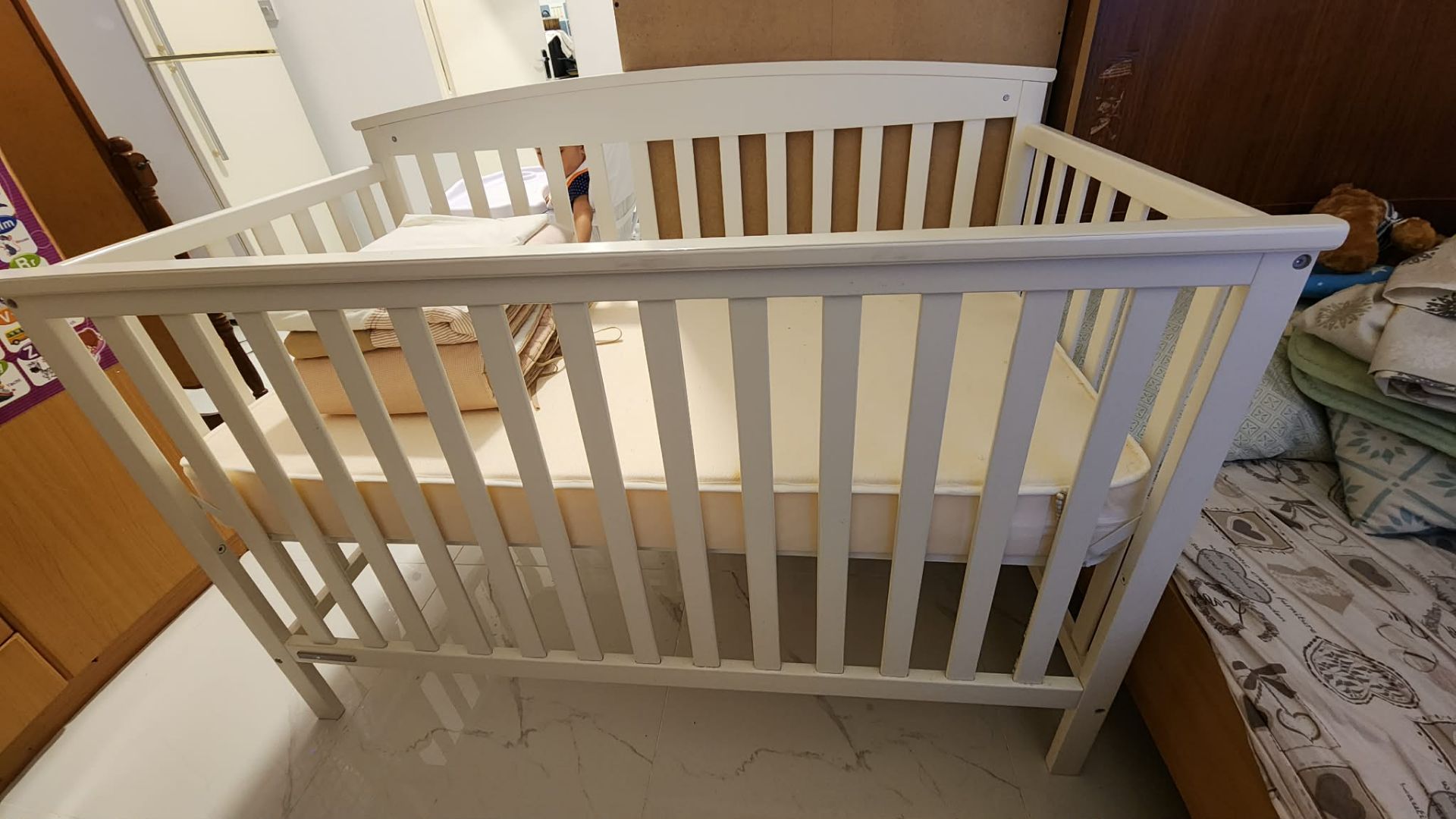 BABY CRIB FOR SALE! - Image 3