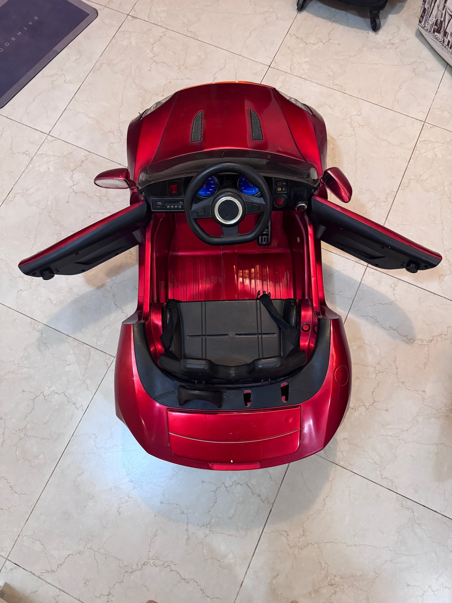 Kids ride-on car for sale. - Image 4