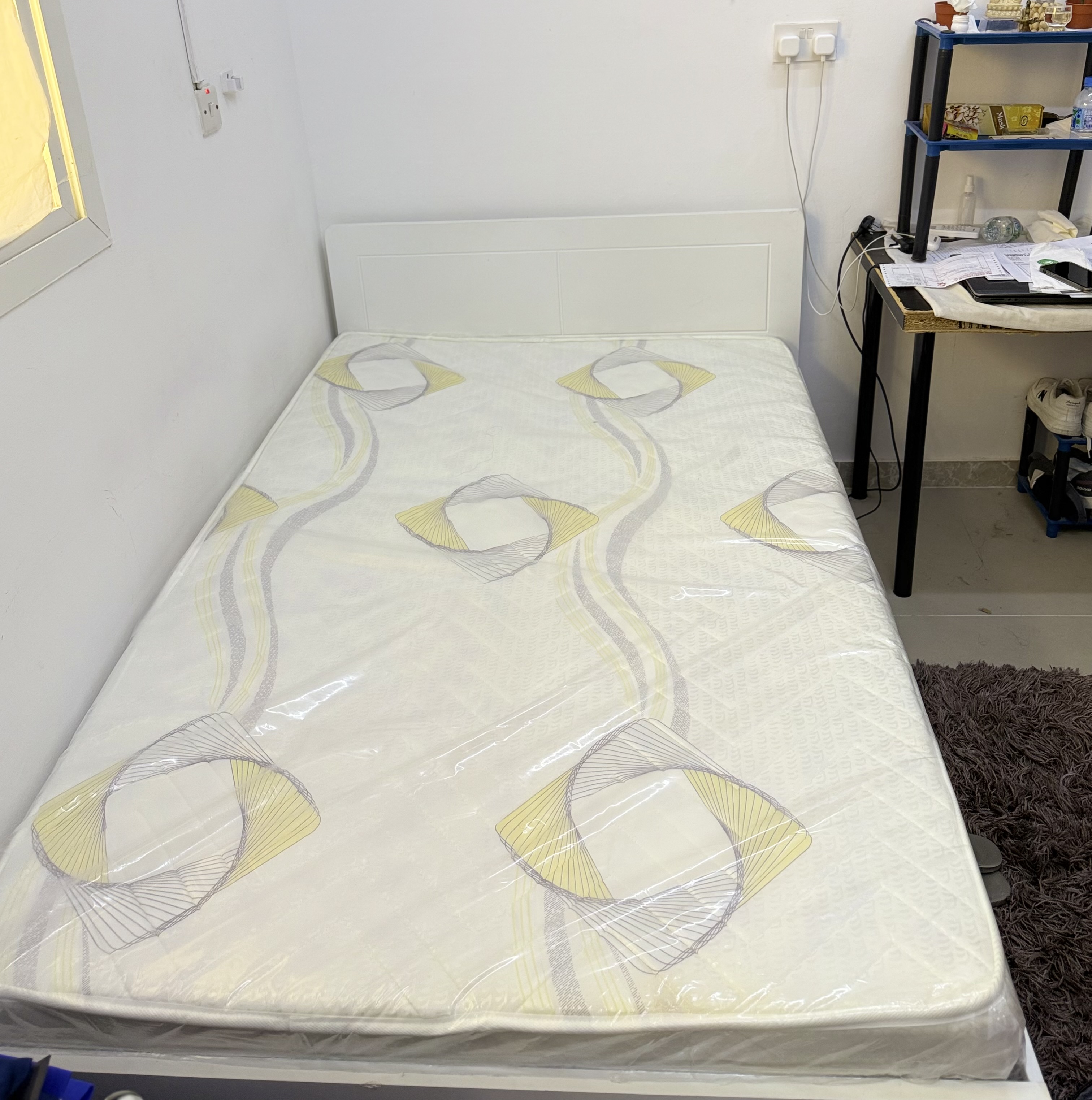 Sale bed & mattress - Image 1