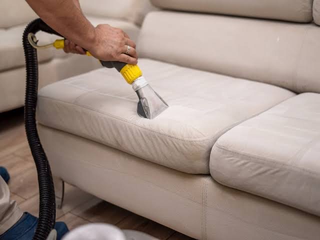 Sofa cleaning service - Image 4