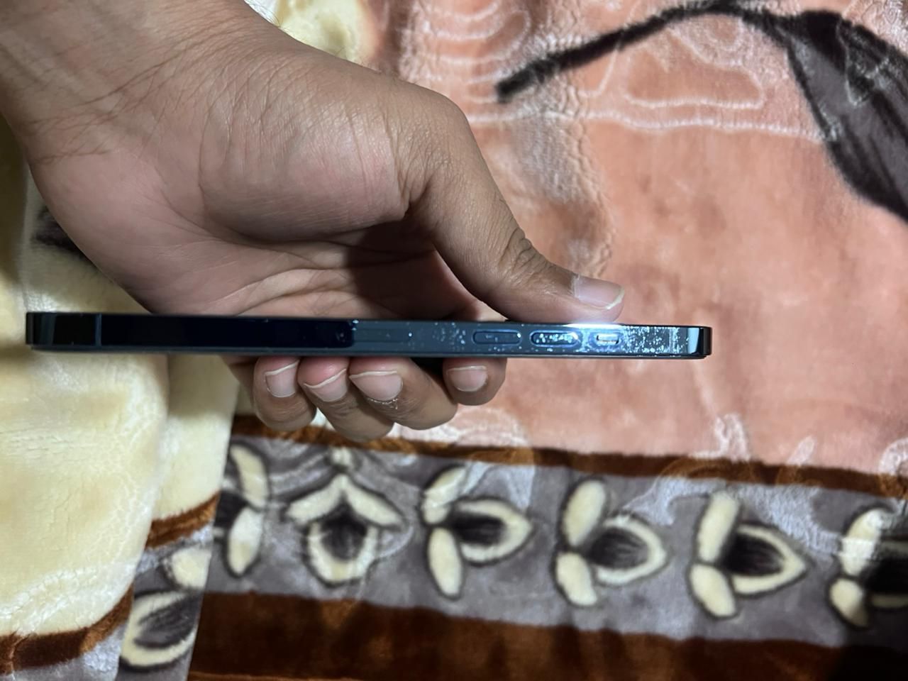 IPhone 12  pro Max - Image 5
