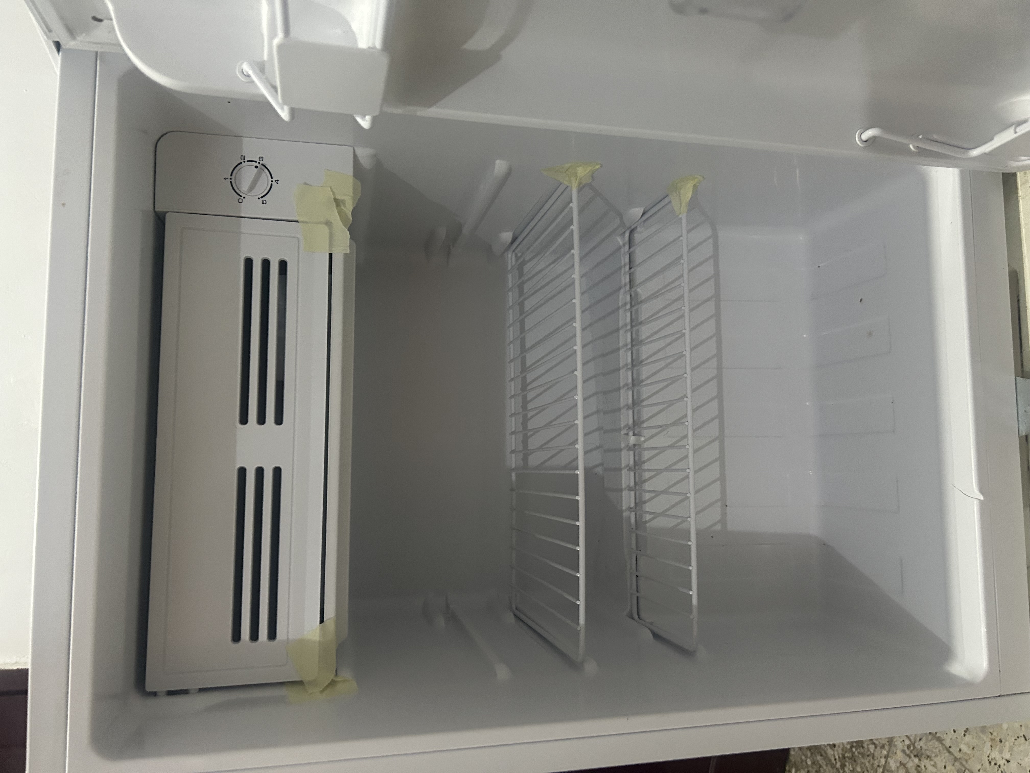 Mini refrigerator for sale - Image 3