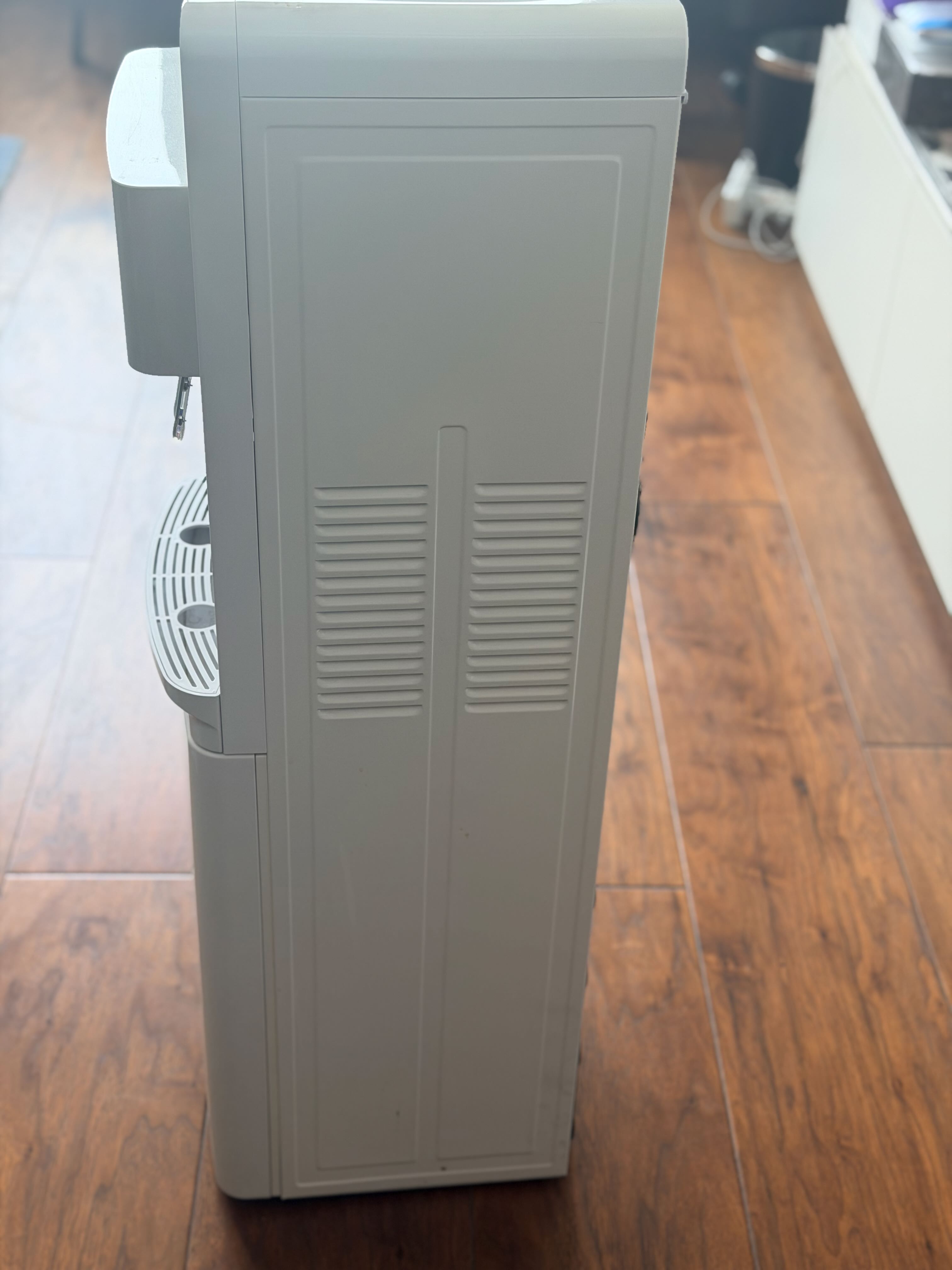 Water cooler dispenser with one bottle of Safa Water. - Image 4