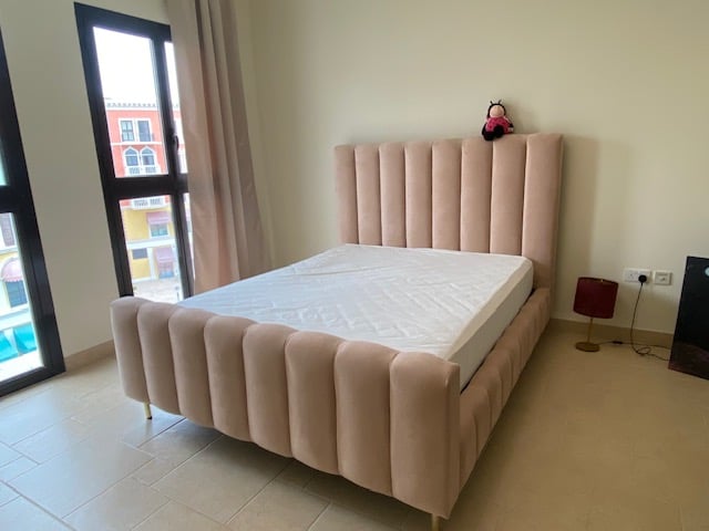 Queens bed 160x200cm - Image 1