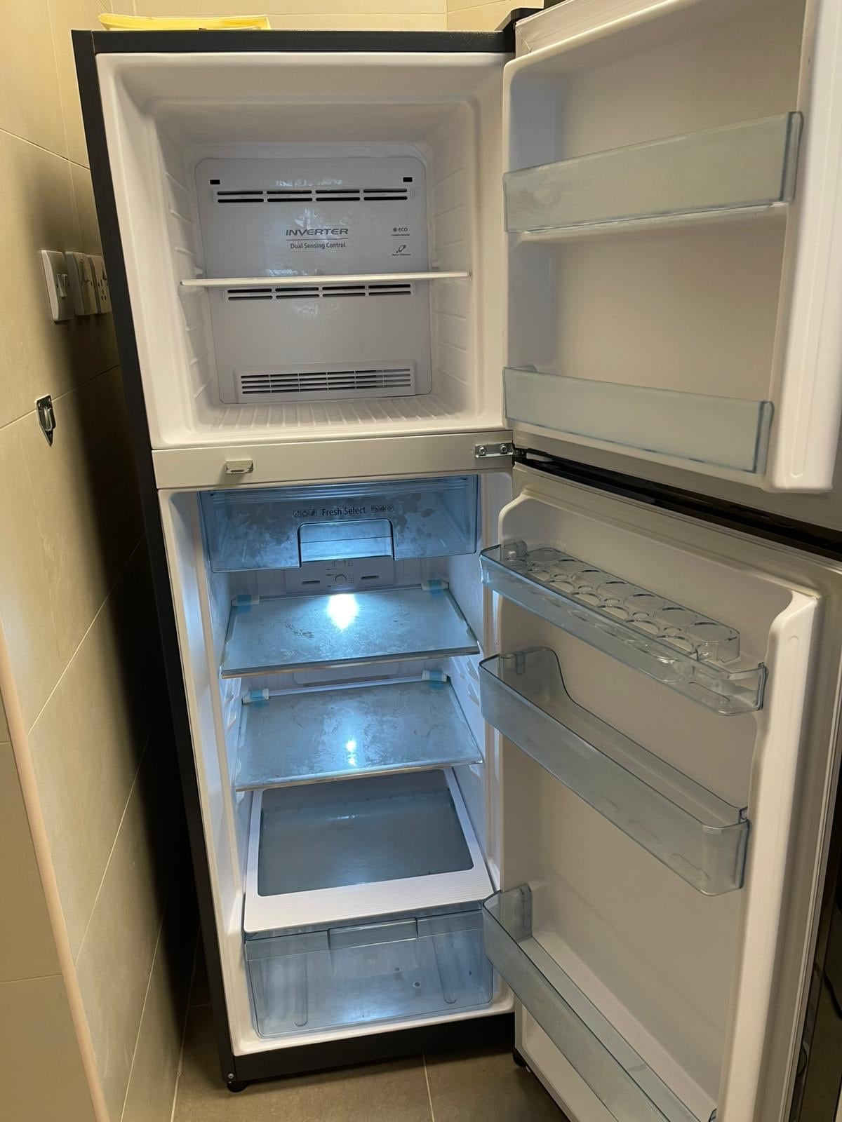Fridge - spotless as new  - Image 5