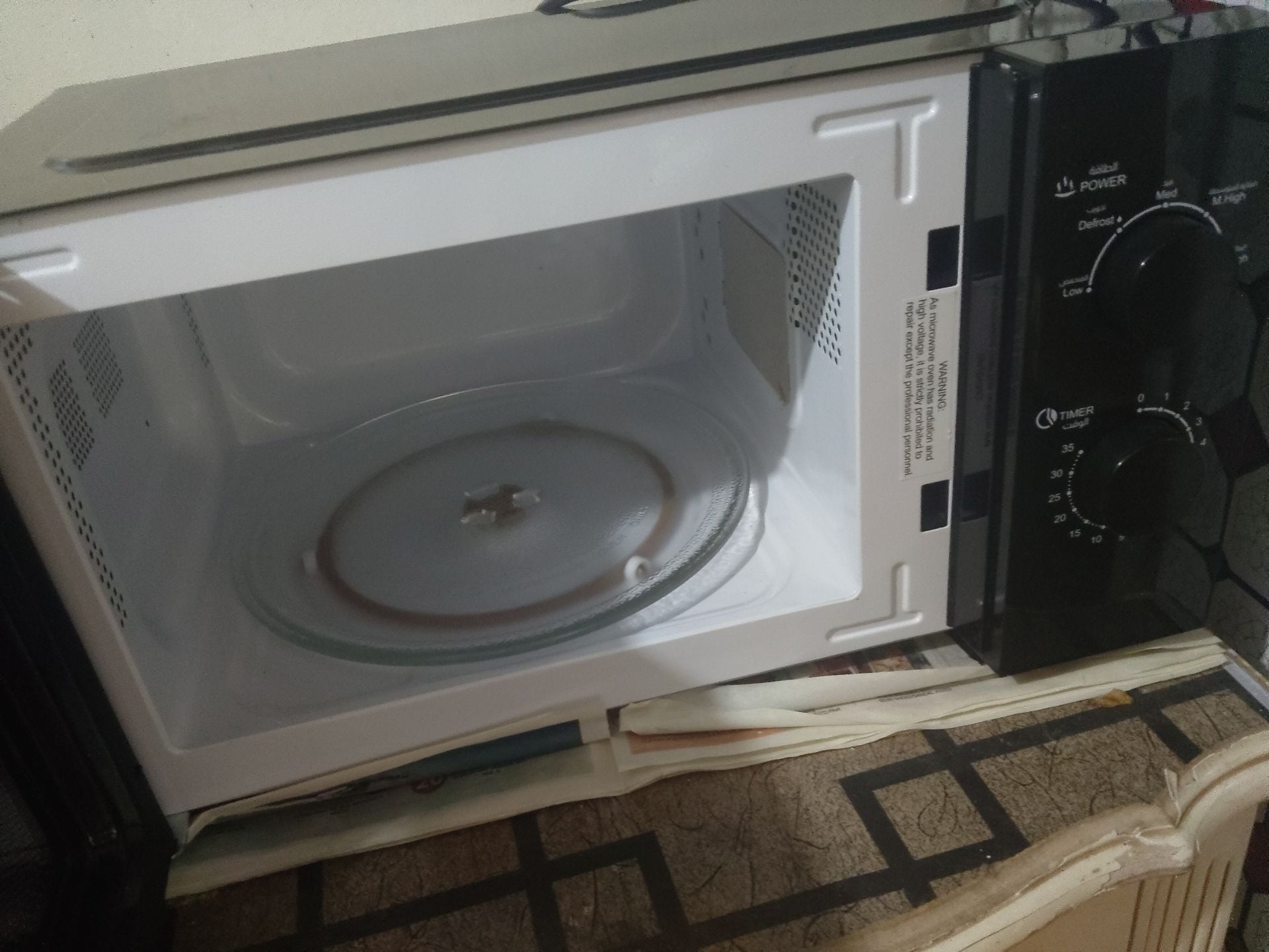 3 Items for 500 QAR ( OVEN, TV and Air Fryer) - Image 8