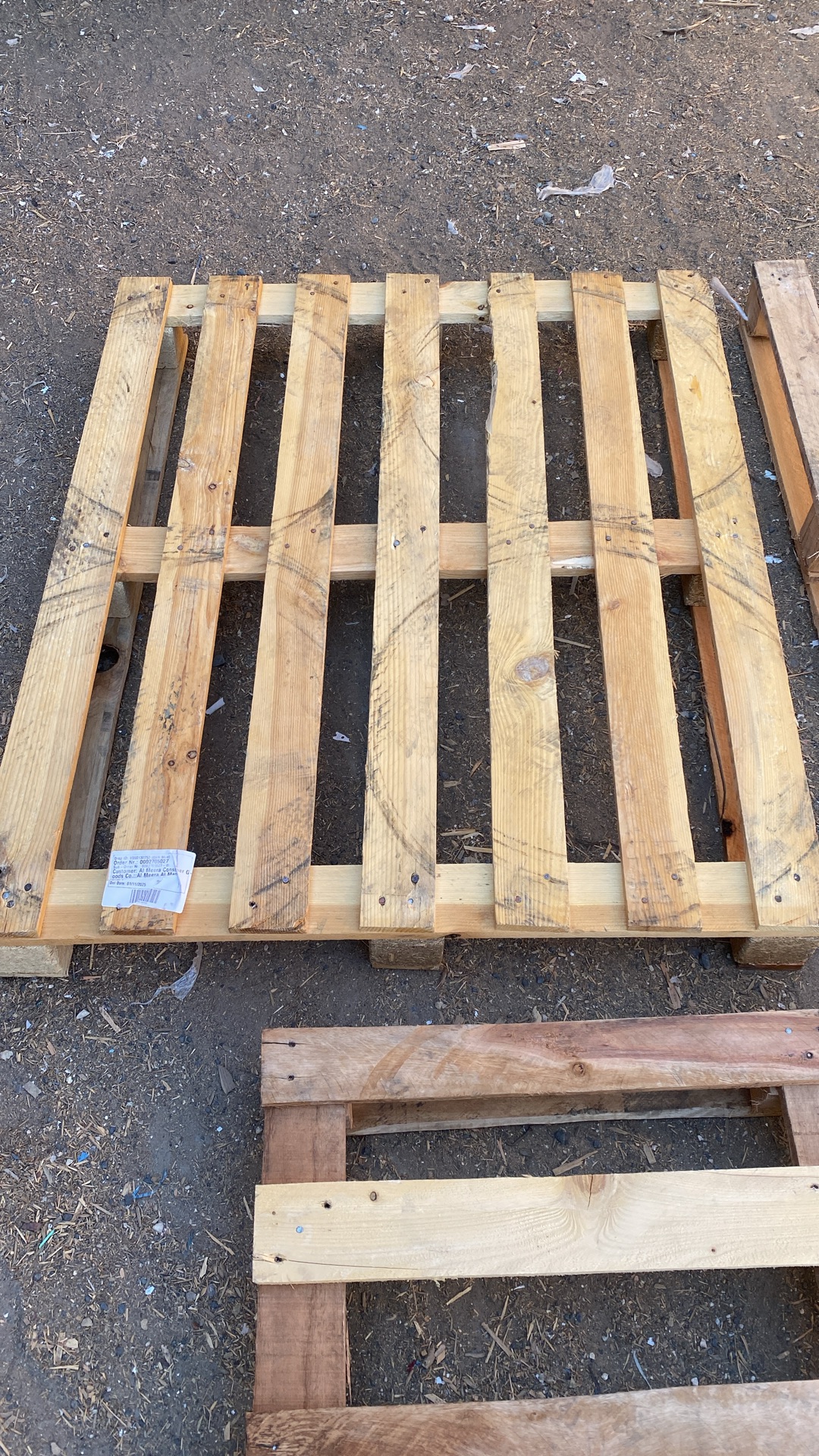 Used Wood Pallet  - Image 4