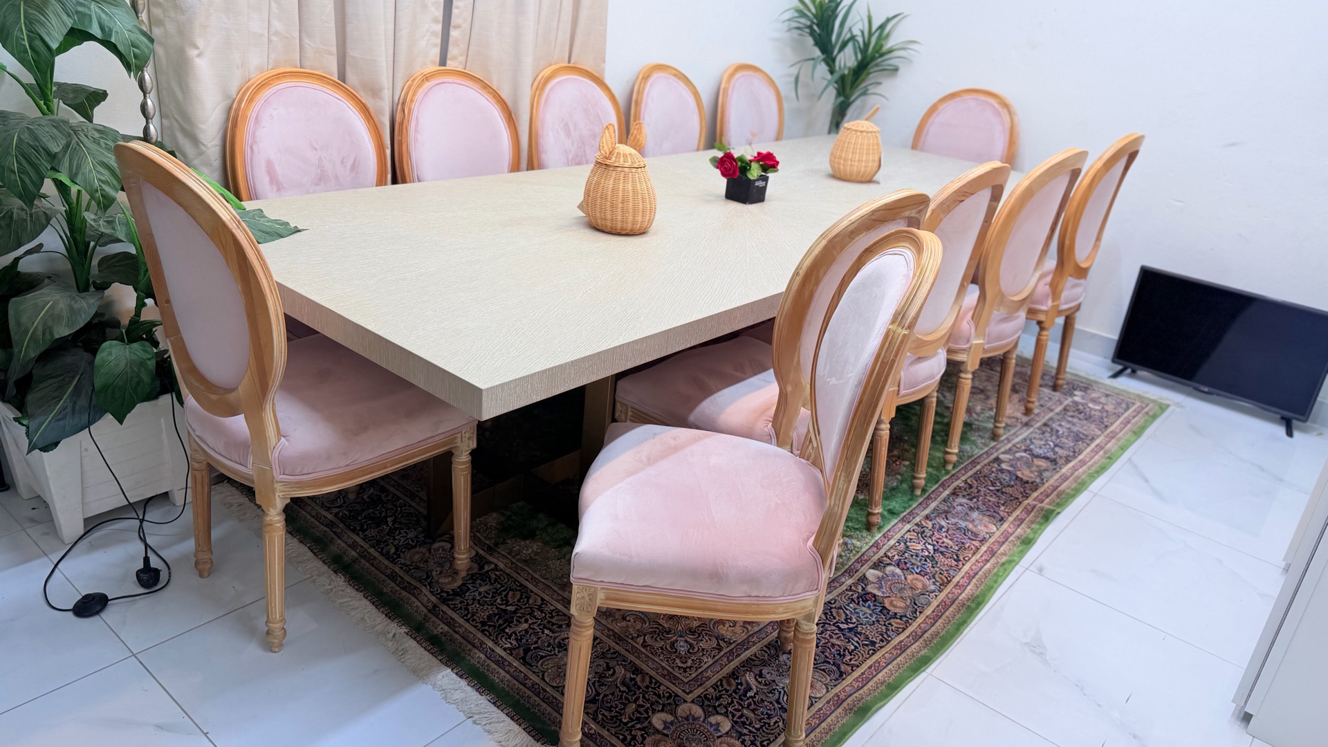 Dining table with 12 chair  - Image 2