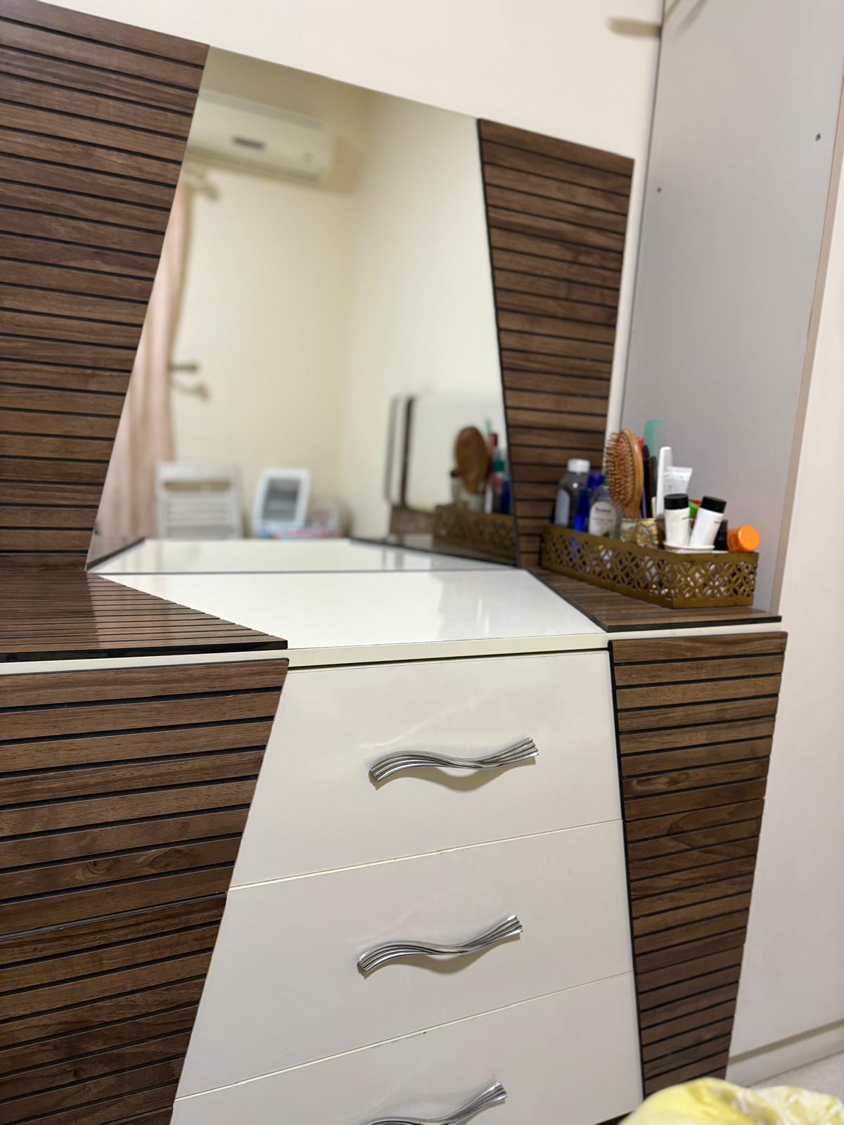 Bed Sets with Mattress, 2 side table and Dressing Table - Image 4