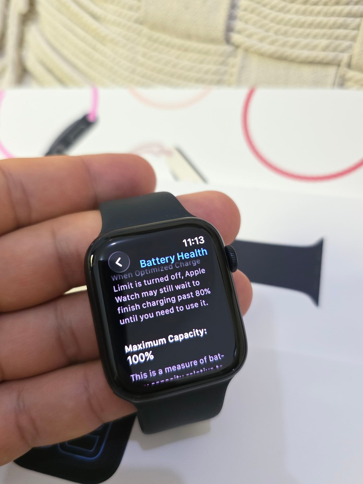 Apple Watch SE 3 44mm GPS Jet Black  - Image 3