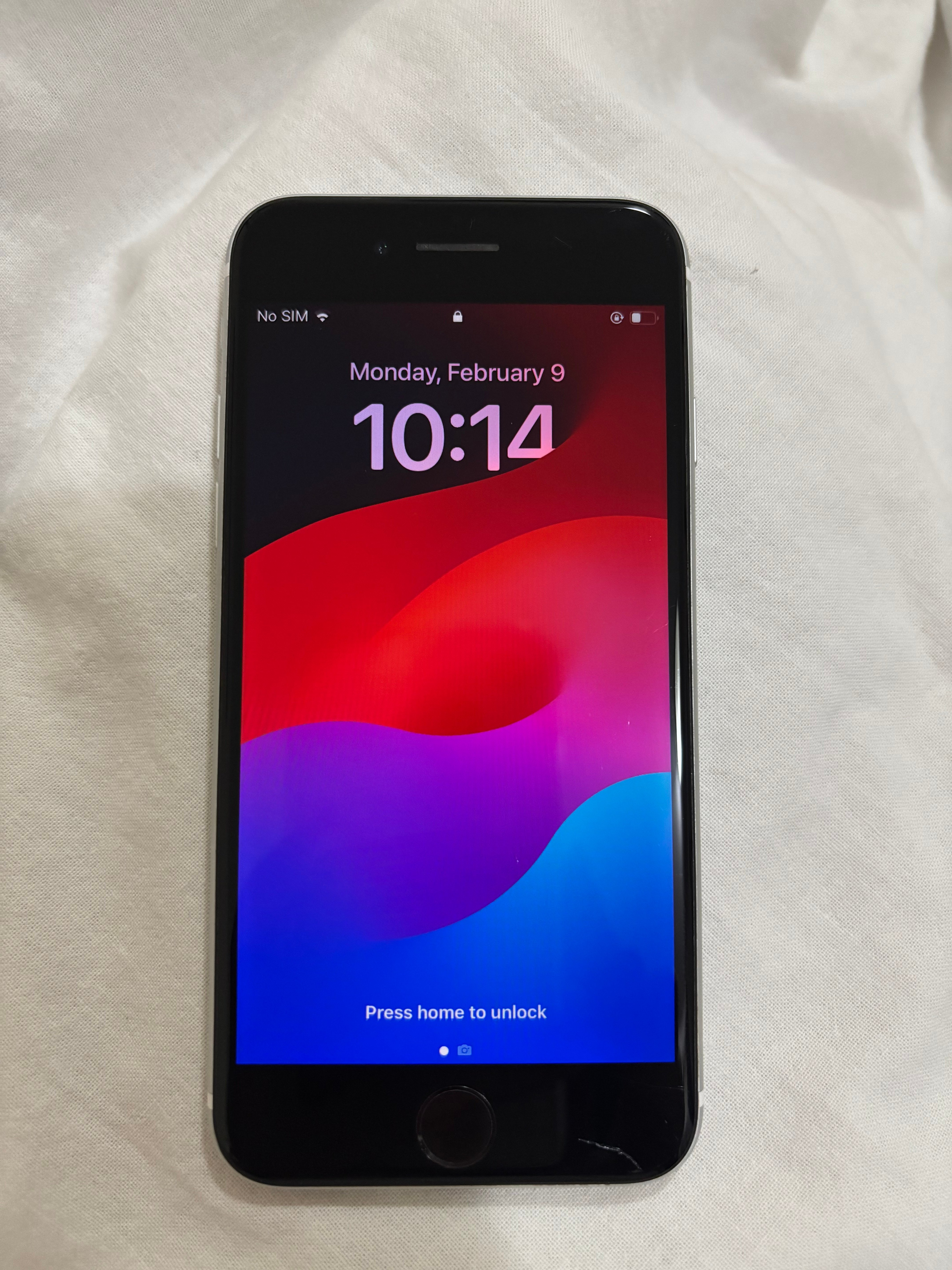 iphone SE 2020 64GB (urgent sale price negotiable) - Image 3