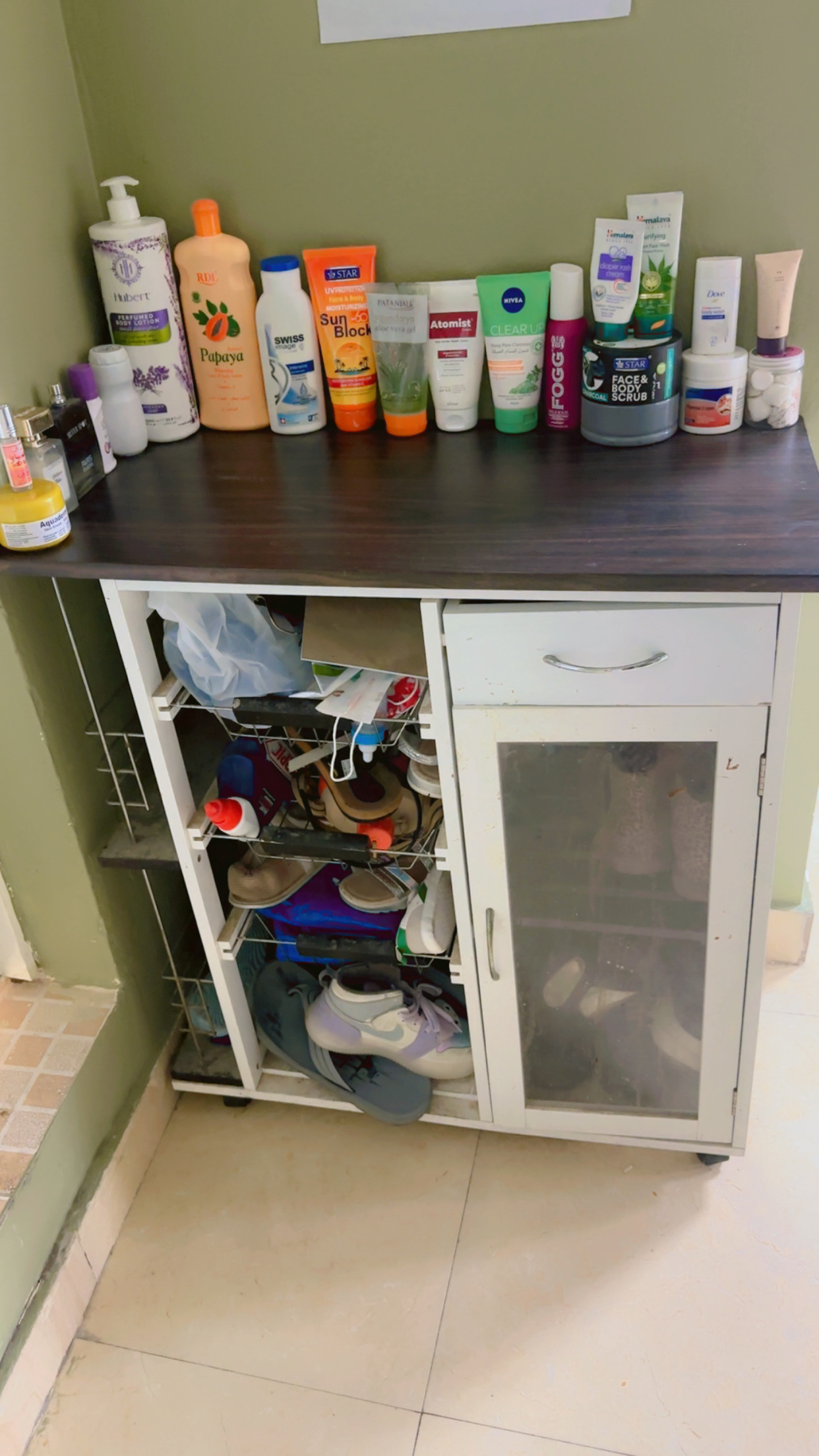 Kitchen cabinets  - Image 6