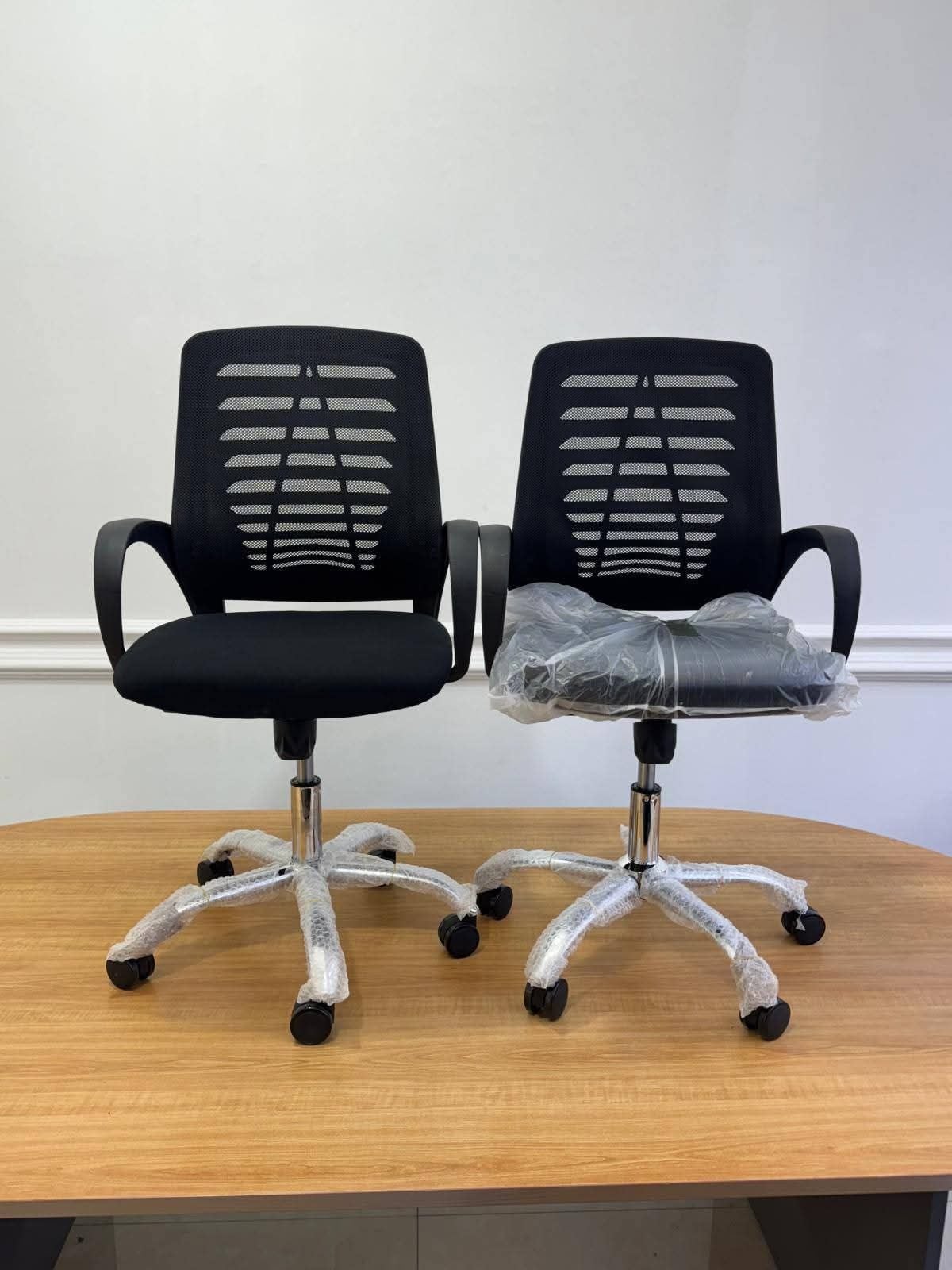 Office chair  - Image 2