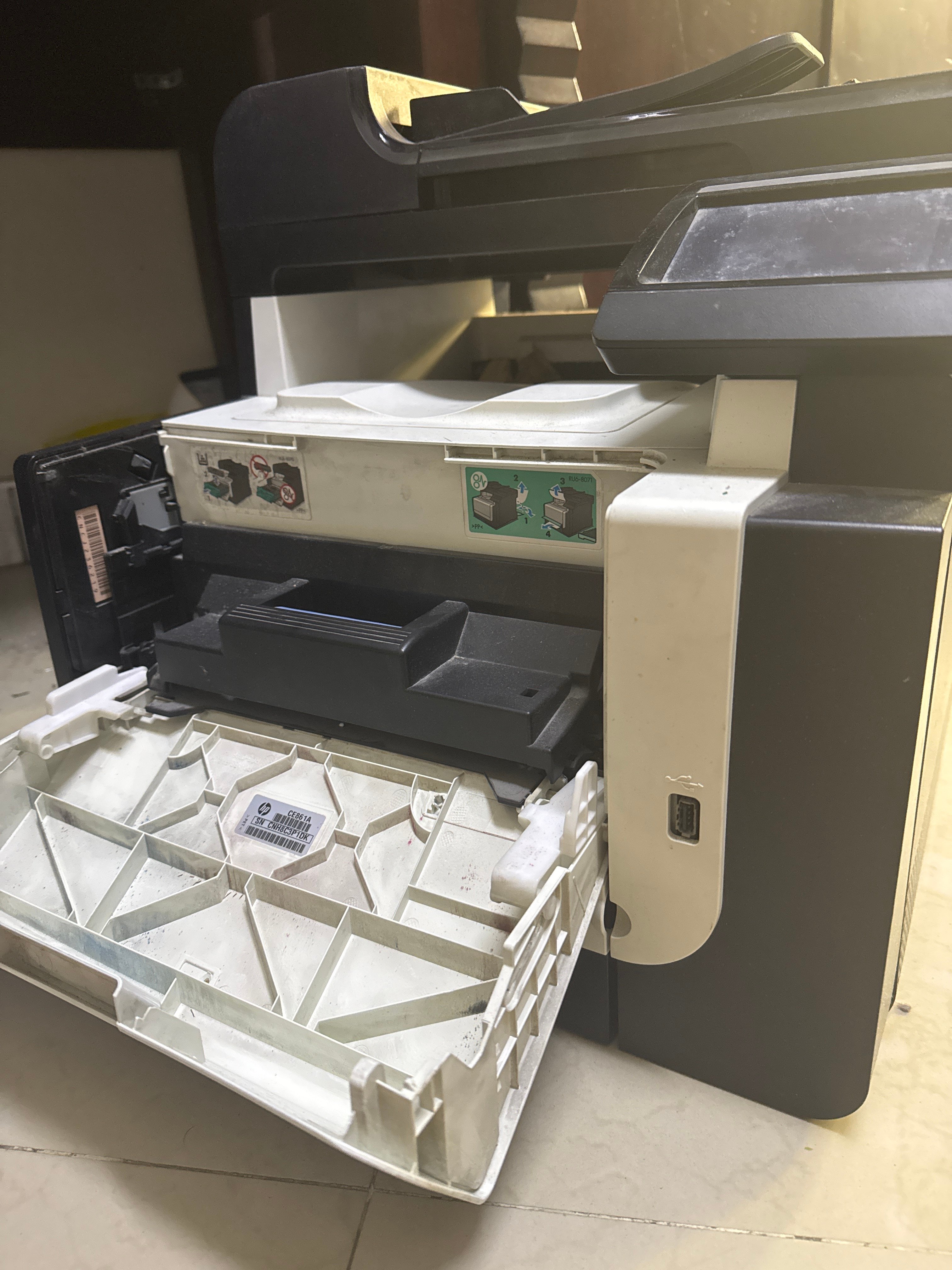 Hp laser colour printer with auto feeder - Image 4